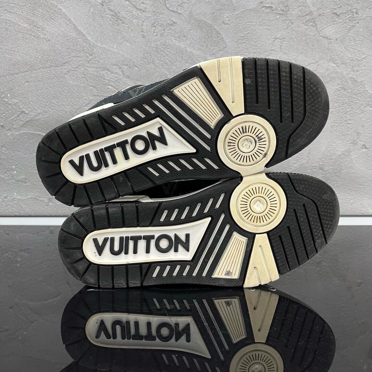 Louis Vuitton LV Trainer Black/White Denim UK2 36 98 New Size XXS / US 00 / IT 34 - 6 Thumbnail