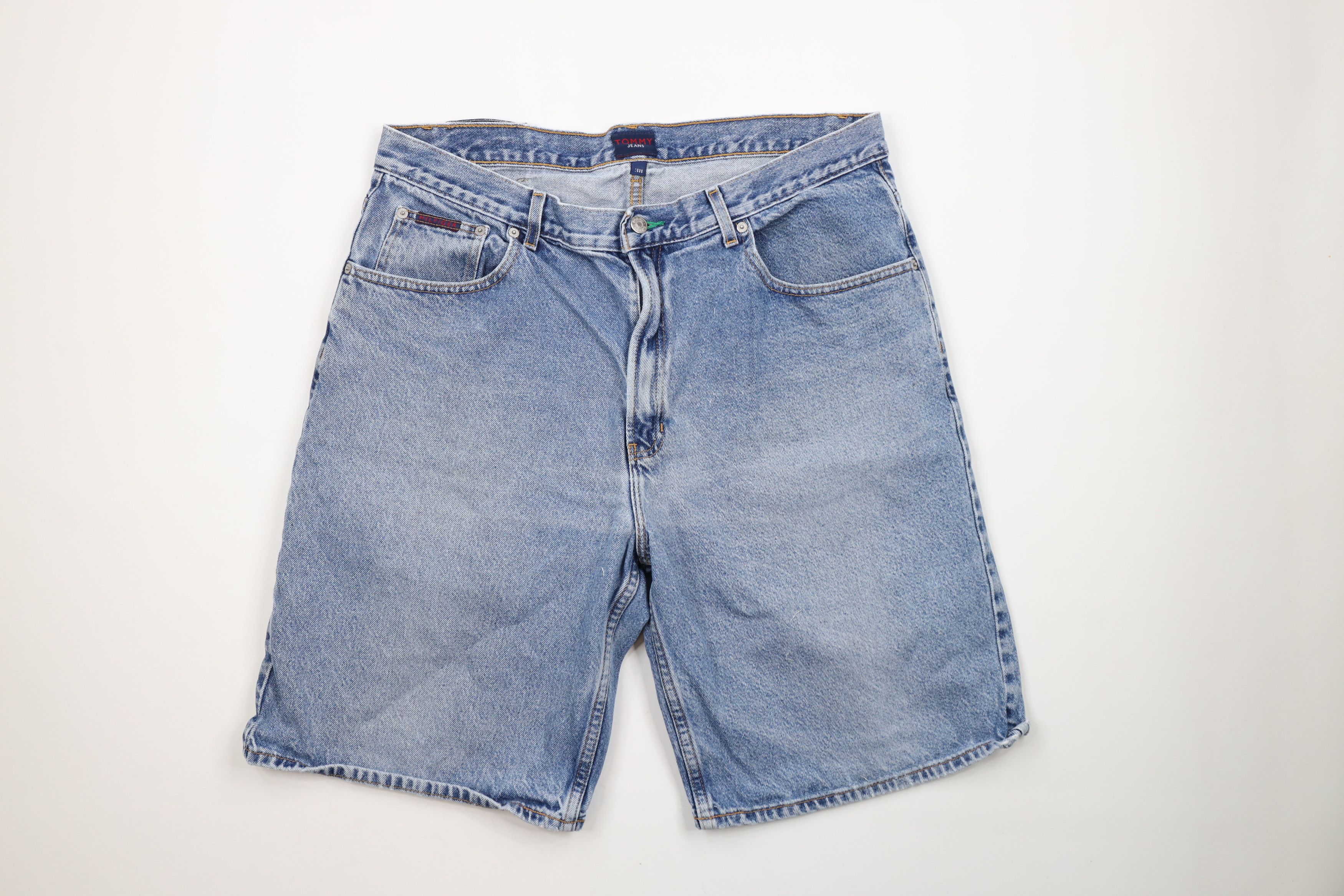 Tommy Hilfiger × Vintage Vintage 90s Tommy Hilfiger Baggy Fit Denim Jean Shorts Jorts Size US 38 / EU 54 - 1 Thumbnail
