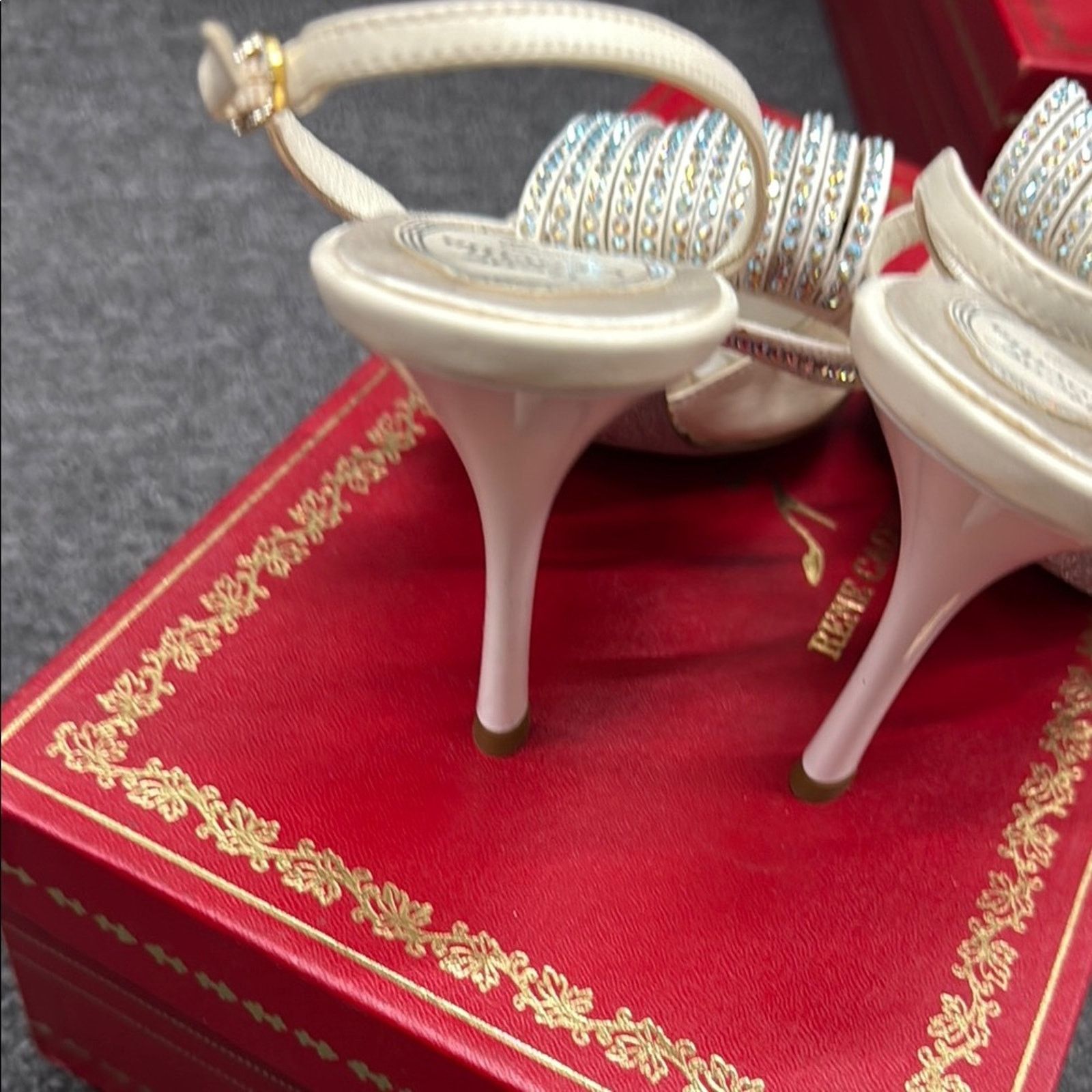 Rene Caovilla NWT Rene Caovilla Cream and Silver Womens Shoes Size 37 US 7 Size US 7 / IT 37 - 5 Thumbnail