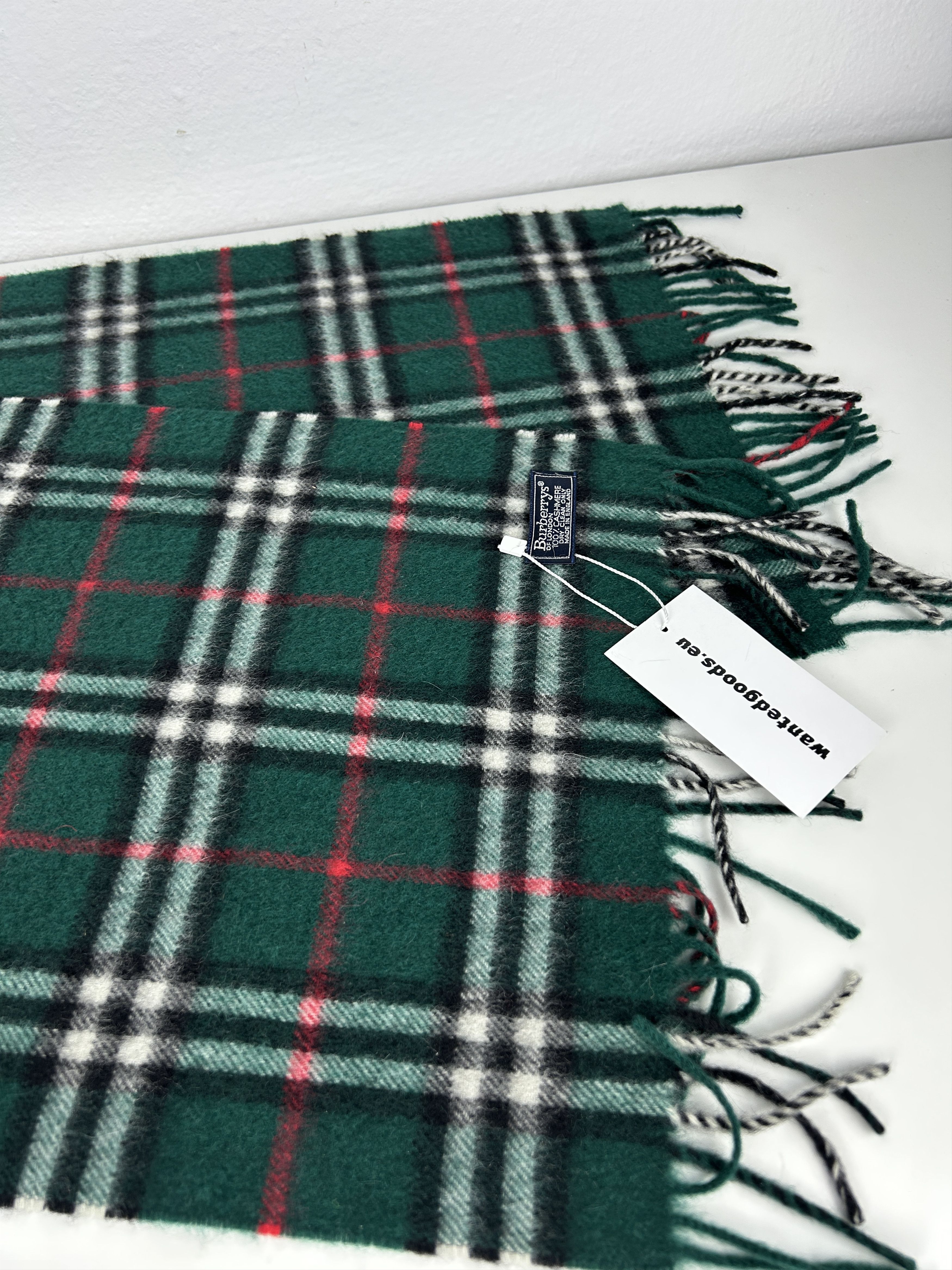Burberry Vintage Burberry green nova check cashmere scarf Size ONE SIZE - 12 Thumbnail