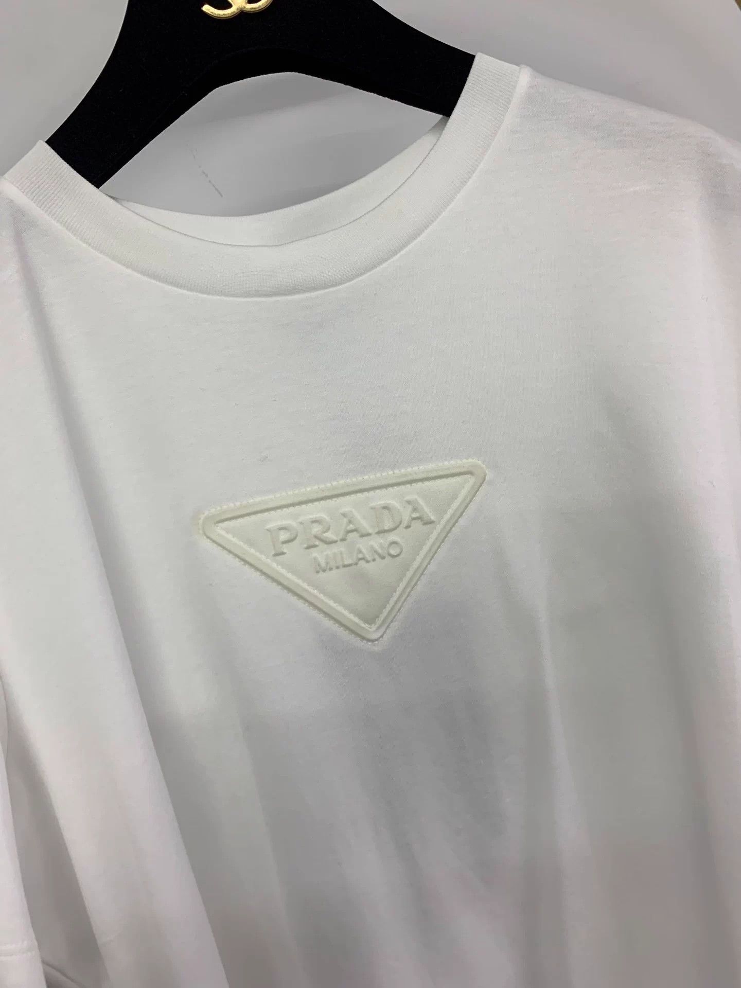 Prada Prada white triangle logo short Tee L NWT Size US L / EU 52-54 / 3 - 2 Thumbnail