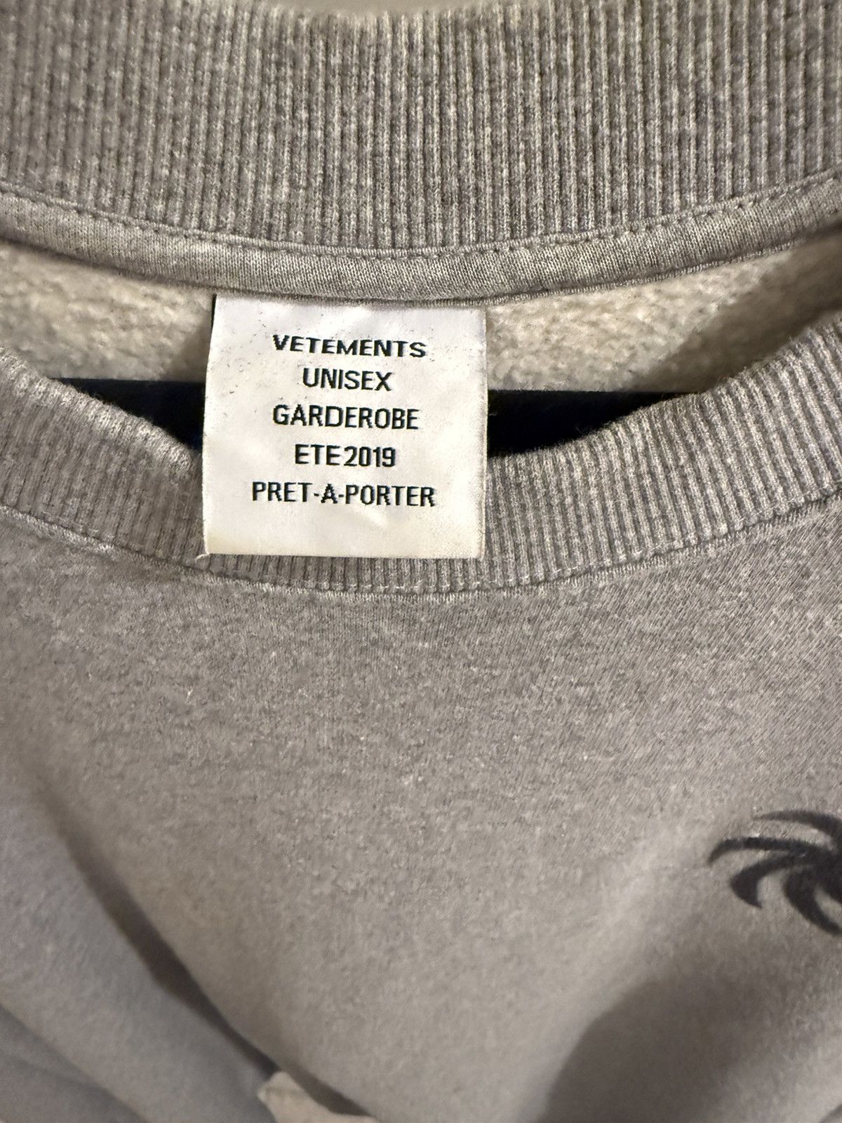 Vetements vetements 2019 fist sweater Size US M / EU 48-50 / 2 - 4 Thumbnail