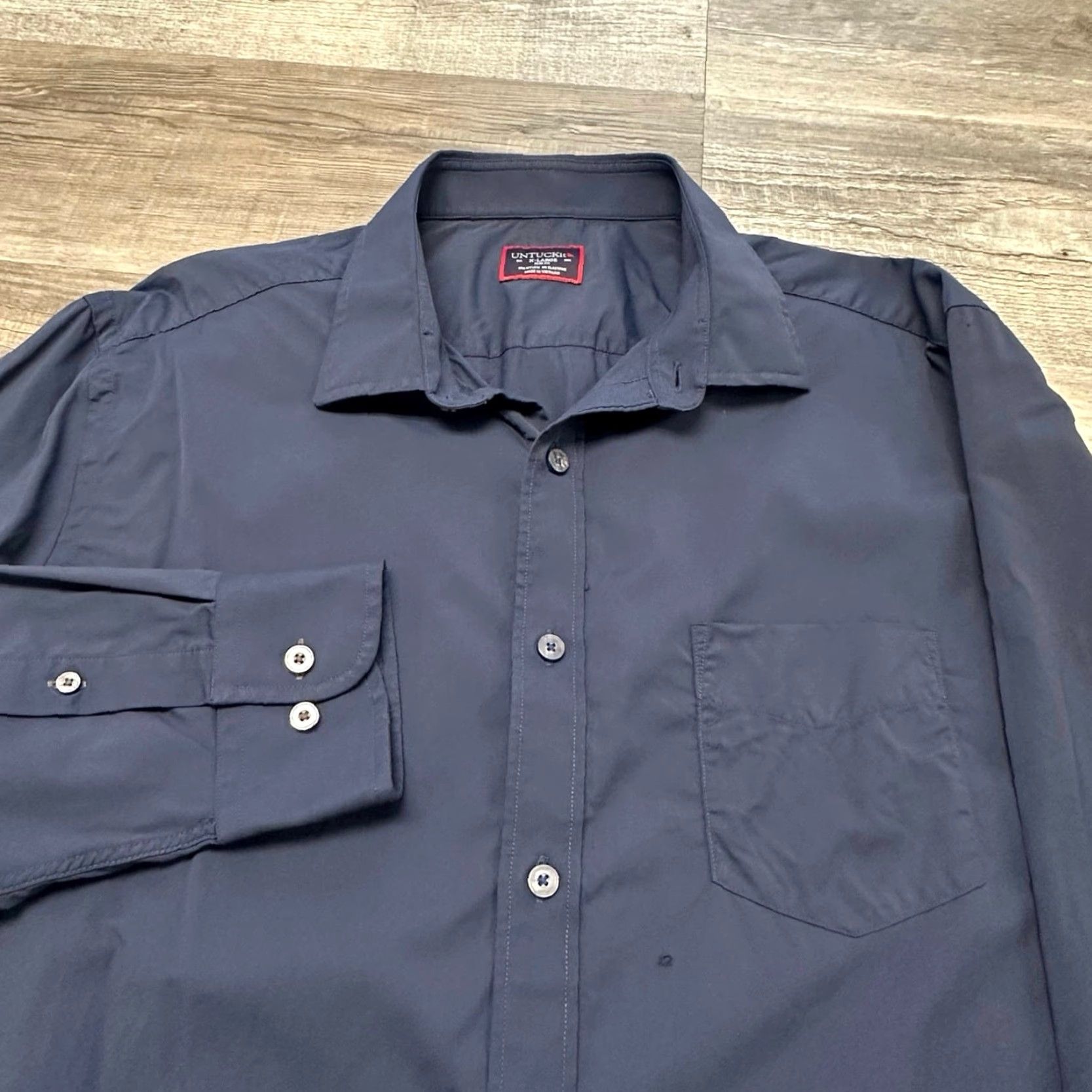 UNTUCKit UNTUCKit Gironde Navy Blue Mens XL Slim Fit Nylon Long Sleeve Button Up Shirt Size US XL / EU 56 / 4 - 2 Thumbnail