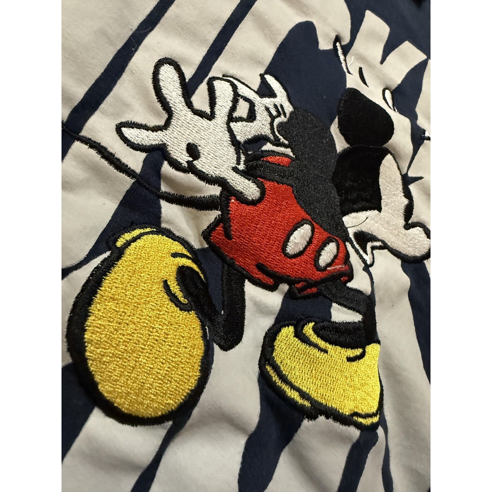Disney Vintage Disney Mickey Mouse Sweatshirt LG Y2K Embroidered Size US L / EU 52-54 / 3 - 2 Thumbnail