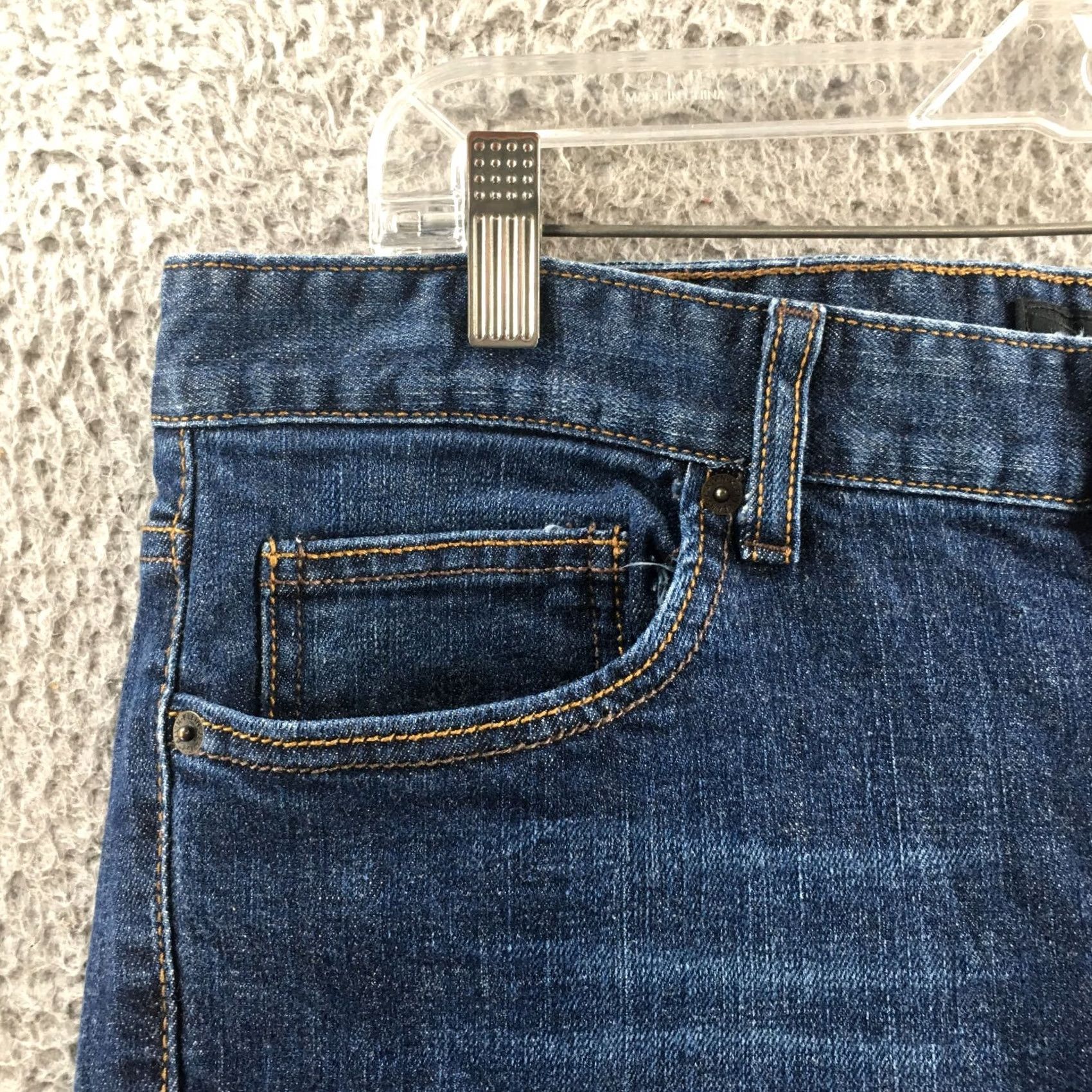 Calvin Klein Calvin Klein Straight Jeans Womens 33/16 Denim Mid Rise Zip Fly Blue Denim 5-Pocket Regular Waist 28.75 Inseam Size 24" / US 00 / IT 34 - 3 Thumbnail