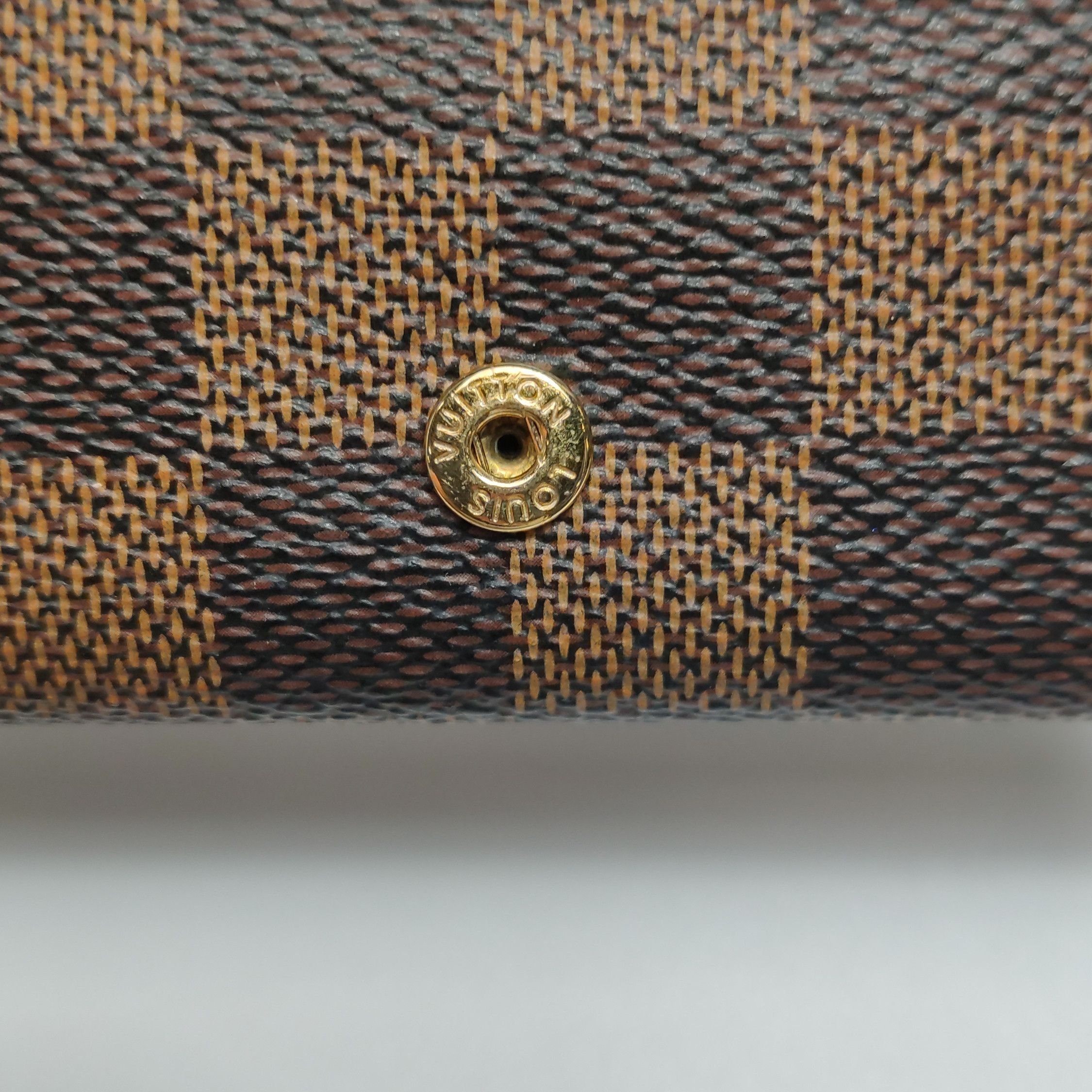 Louis Vuitton Louis Vuitton (LV) Checkerboard Logo Snap Key Bag -y2506 Size ONE SIZE - 8 Thumbnail