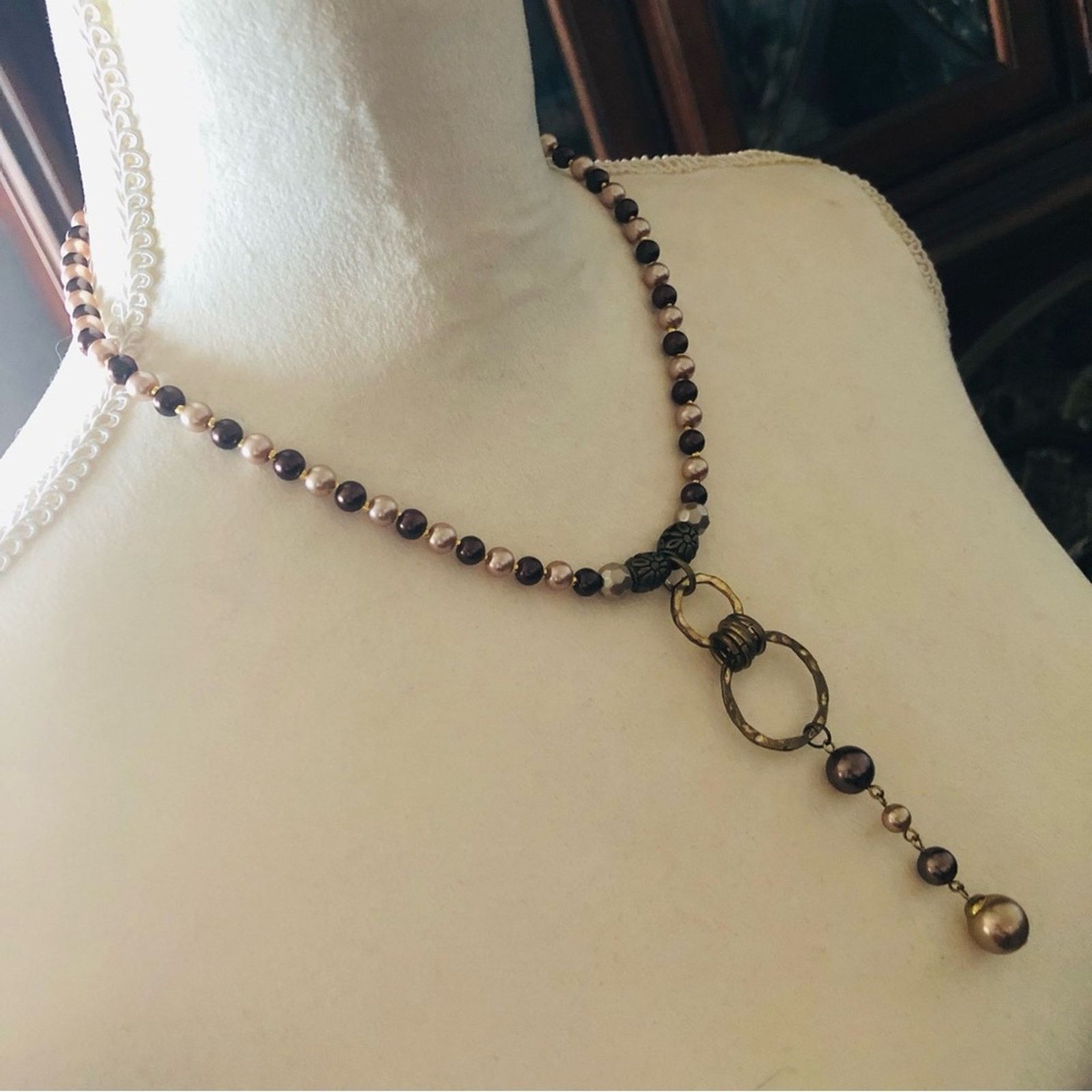 Handmade Handcrafted repurpose brown & tan dangle Pearl necklace Size ONE SIZE - 3 Thumbnail