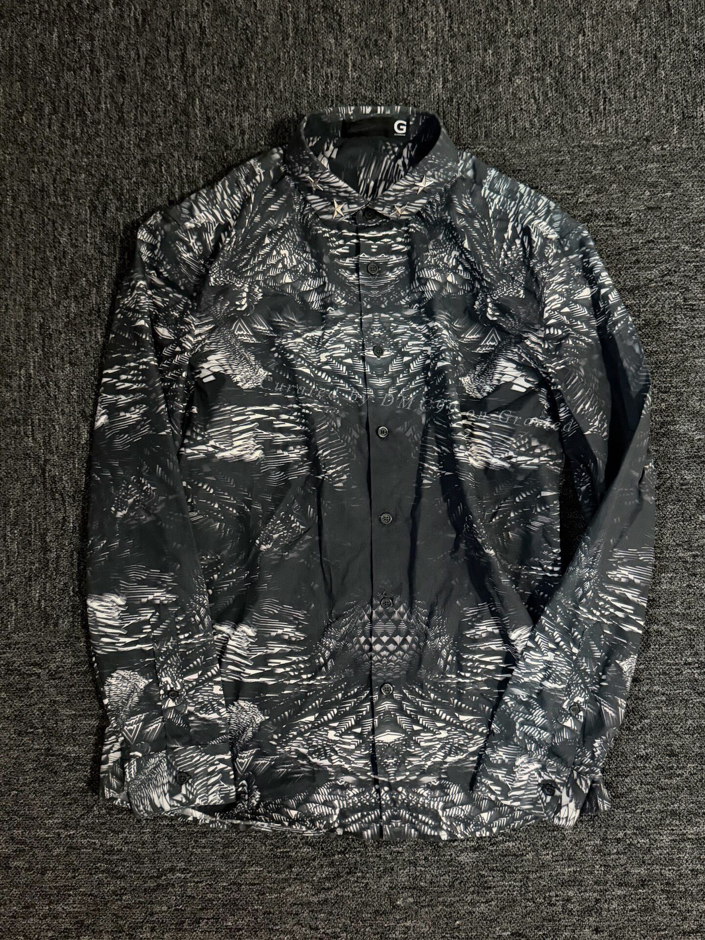 Givenchy Givenchy Totem Shirt with G Logo Size US M / EU 48-50 / 2 - 1 Thumbnail