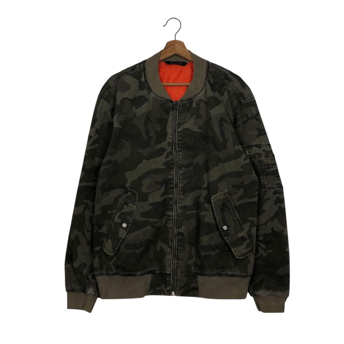 Japanese Brand 📌Vintage Bomber Jacket Camouflage Design Zara Man Size US M / EU 48-50 / 2 - 2 Thumbnail