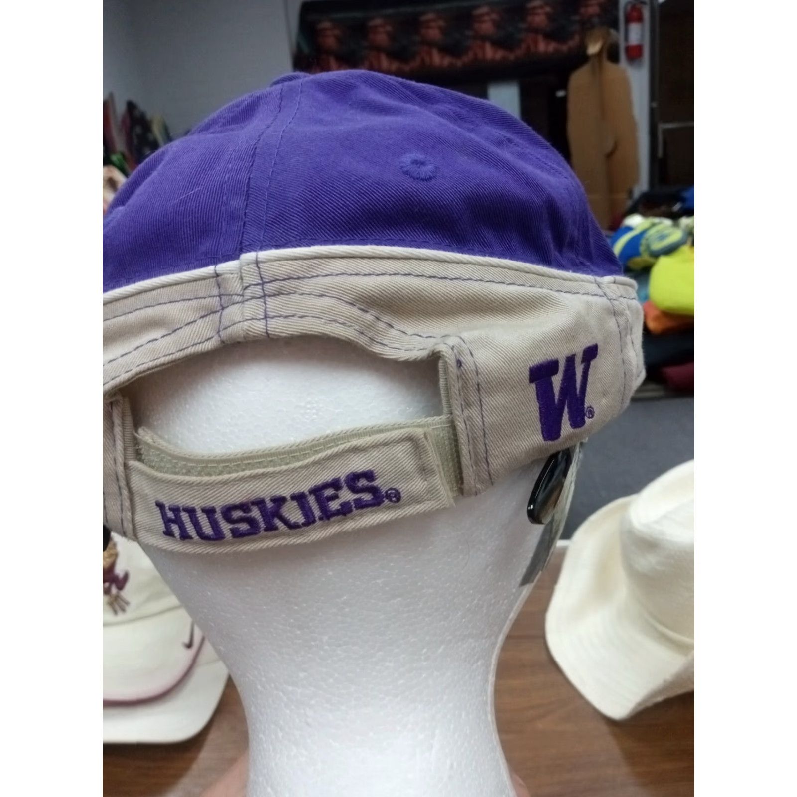 New Era VINTAGE New Era Adjustable NCAA Washington Huskies Hat Embroidered Logo Hookloop Hat Men One Size Purple Huskies 90s Sports Logo Size ONE SIZE - 4 Thumbnail