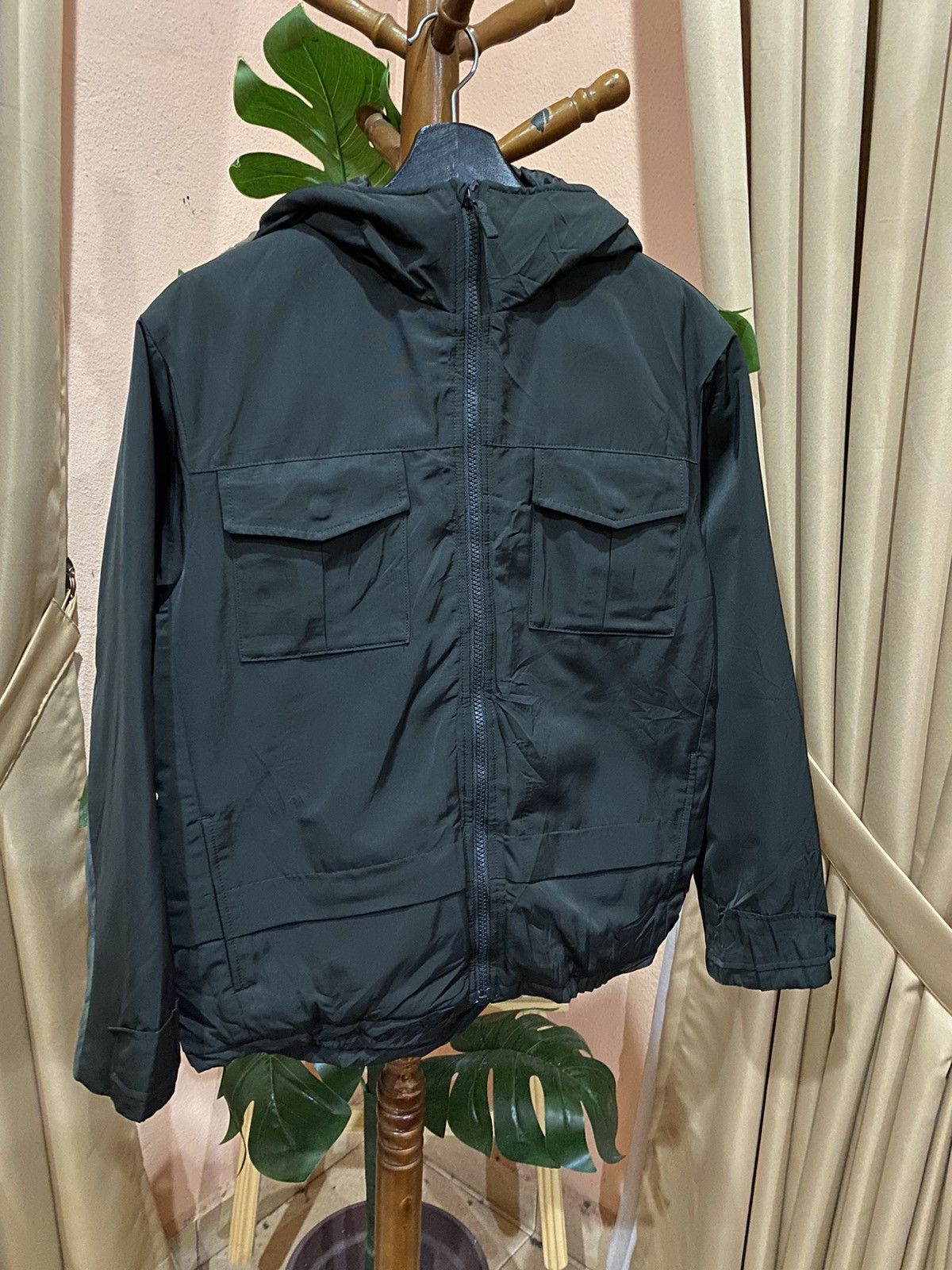Uniqlo × White Mountaineering WINDBREAKER ALL BLACK JACKET Size US S / EU 44-46 / 1 - 5 Thumbnail