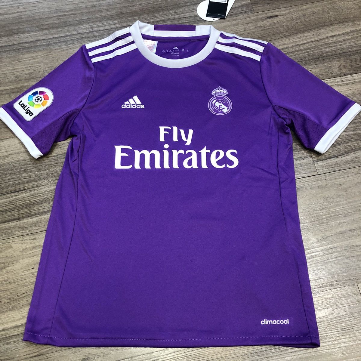 Other Real Madrid 16/17 away shirt #7 Ronaldo (Bnwt) youth Size US XXS / EU 40 - 2 Thumbnail