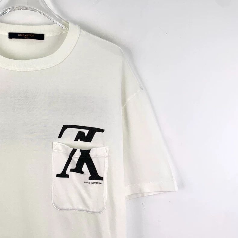 Louis Vuitton Louis Vuitton White monogrammed cotton crewneck short-slee Size US M / EU 48-50 / 2 - 3 Thumbnail