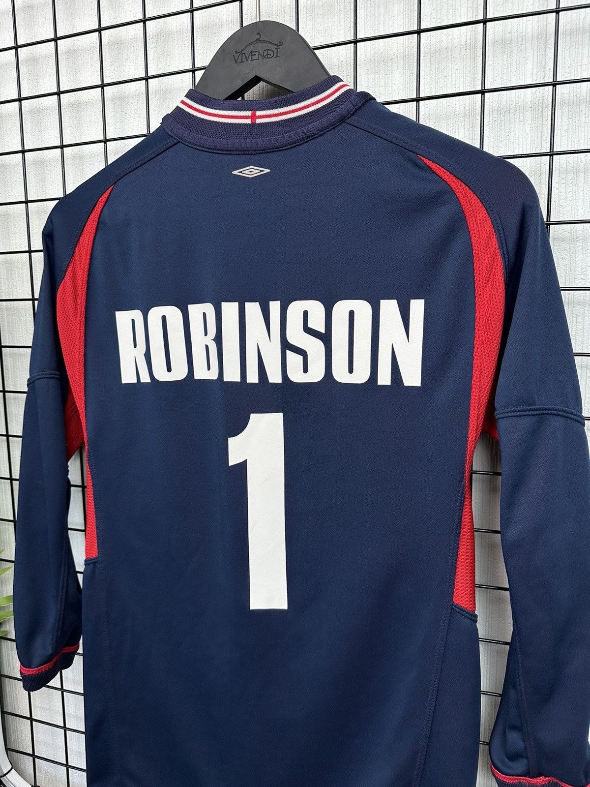 Umbro Paul Robinson England 2004 goalkeeper double sided jersey Size US S / EU 44-46 / 1 - 5 Thumbnail