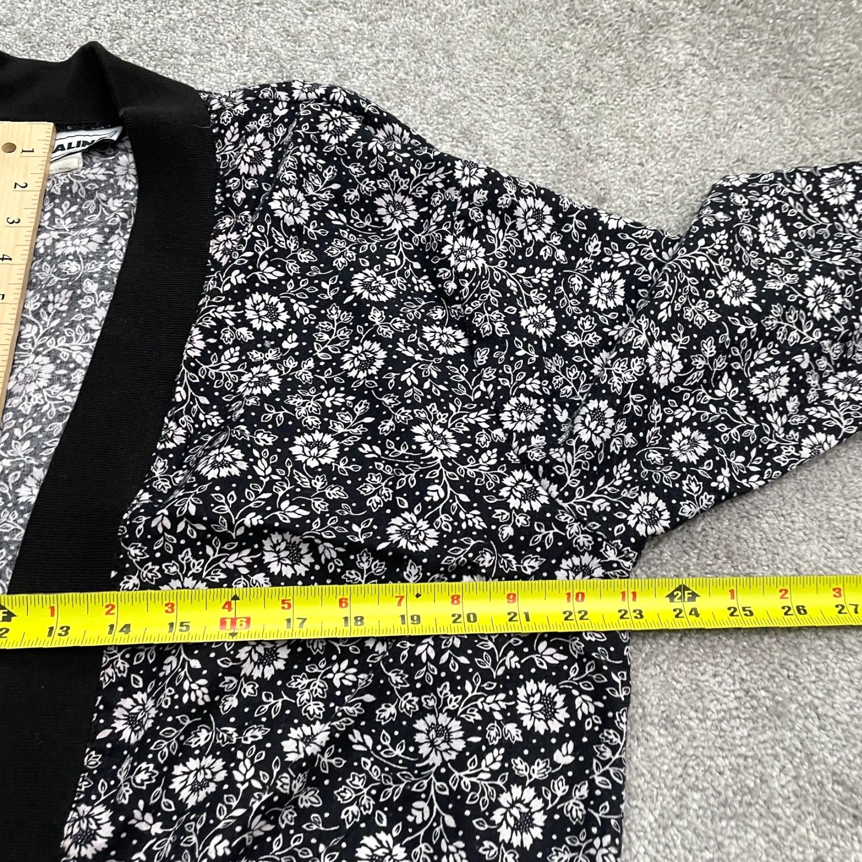 Catalina Catalina Open Cardigan Sweatshirt Womens 8 Black Floral Casual Outdoor Cardigan Shoes? Size M / US 6-8 / IT 42-44 - 7 Thumbnail