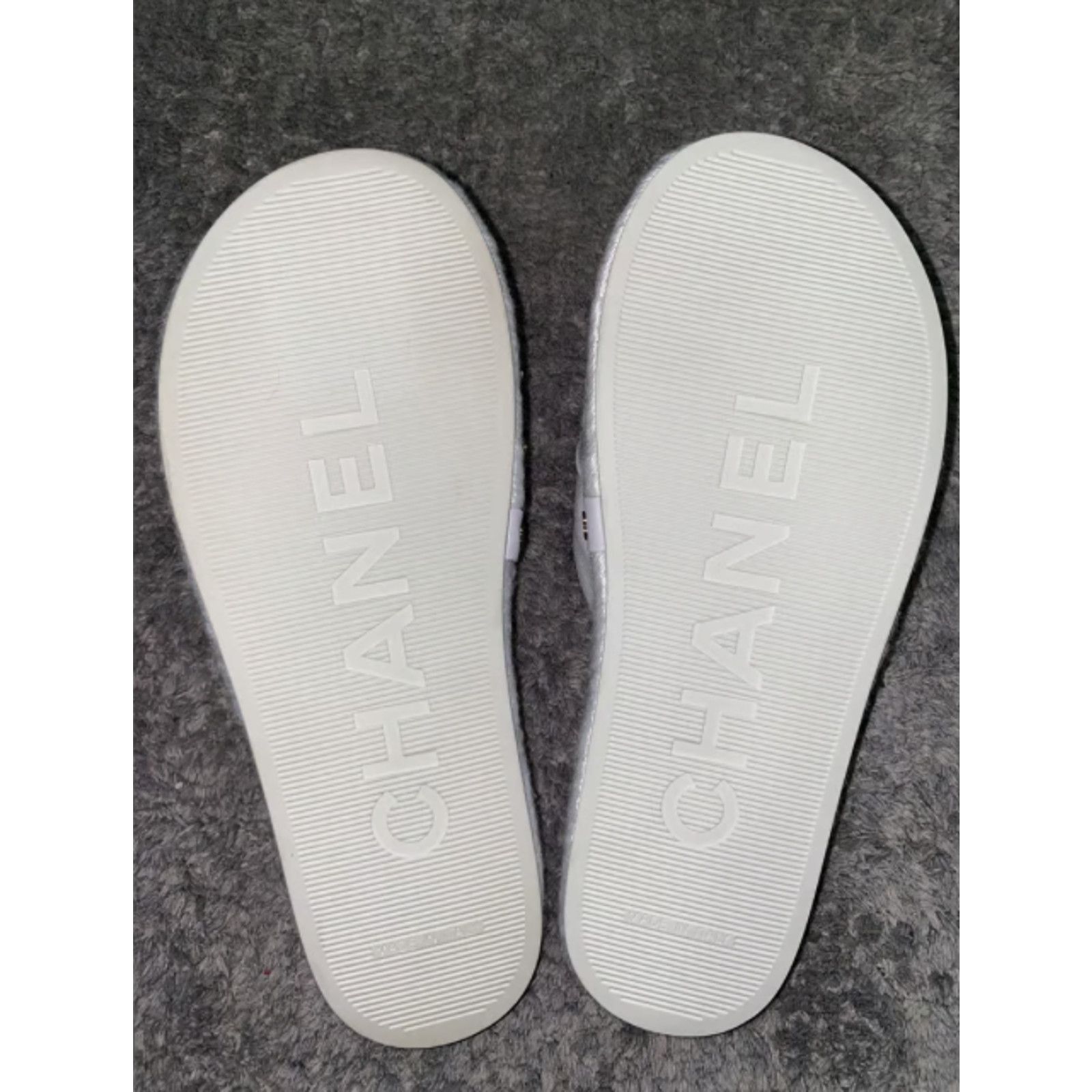 Chanel Chanel 20S White Coco Beach Gold CC Logo Slide Espadrille Size US 6 / IT 36 - 4 Thumbnail