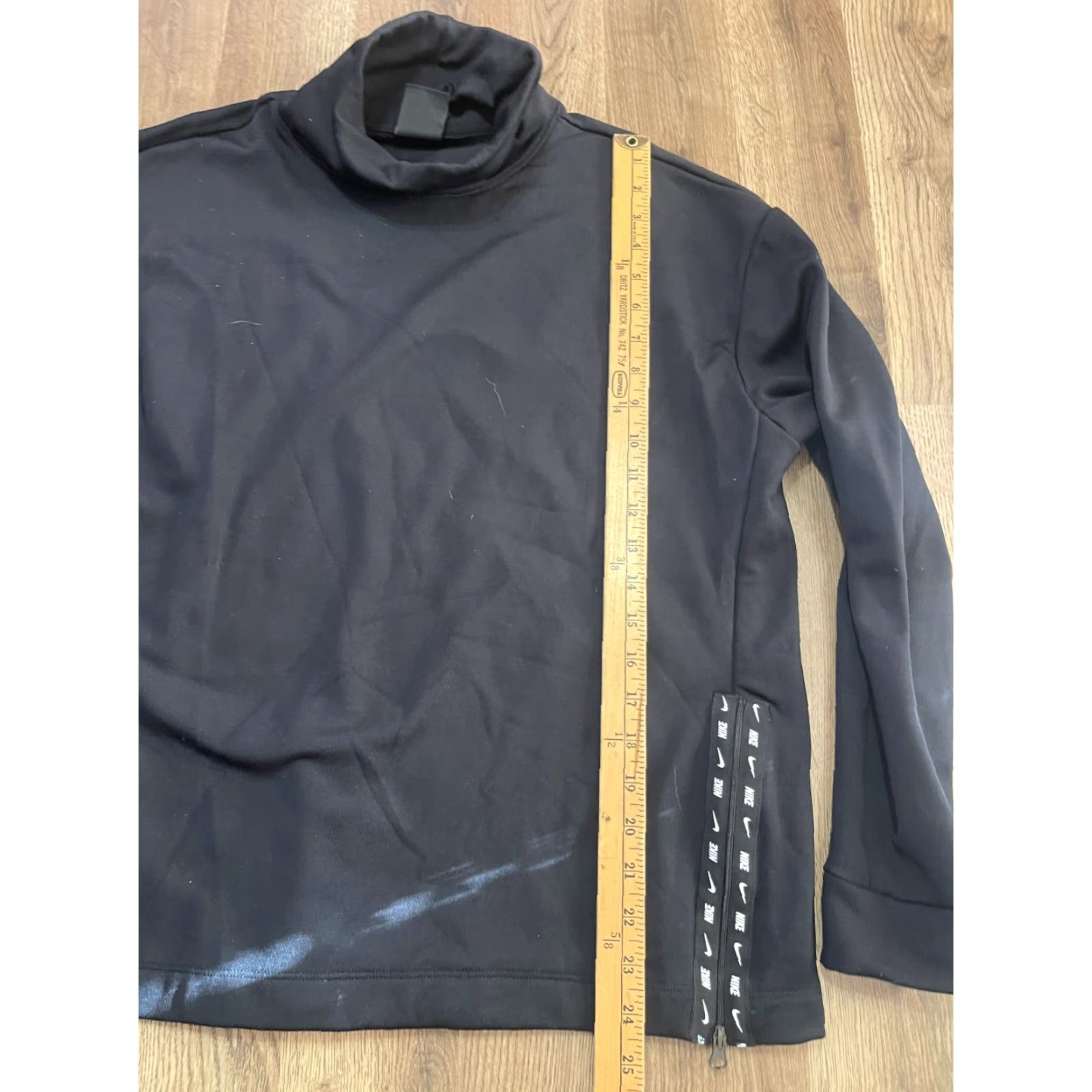 Nike **Nike Women's Size Medium Black Long Sleeve Turtleneck Pullover** User: **Nike Women's Size Medium Black Long Sleeve Turtleneck Pullover** Size M / US 6-8 / IT 42-44 - 7 Thumbnail