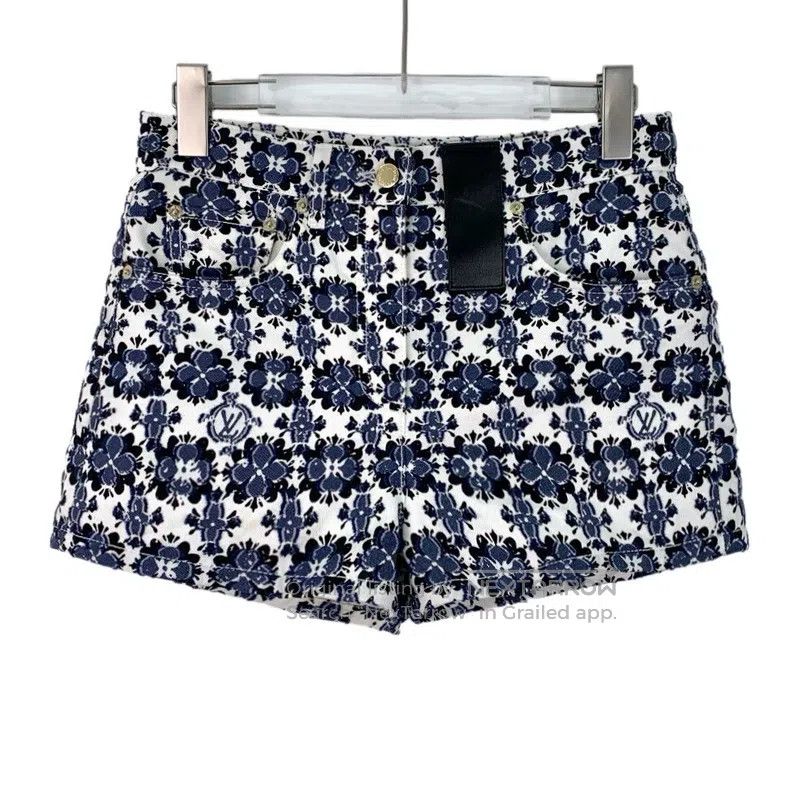 Louis Vuitton Louis Vuitton 24 Blue and White Floral Cotton Casual Denim Size US 34 / EU 50 - 1 Thumbnail