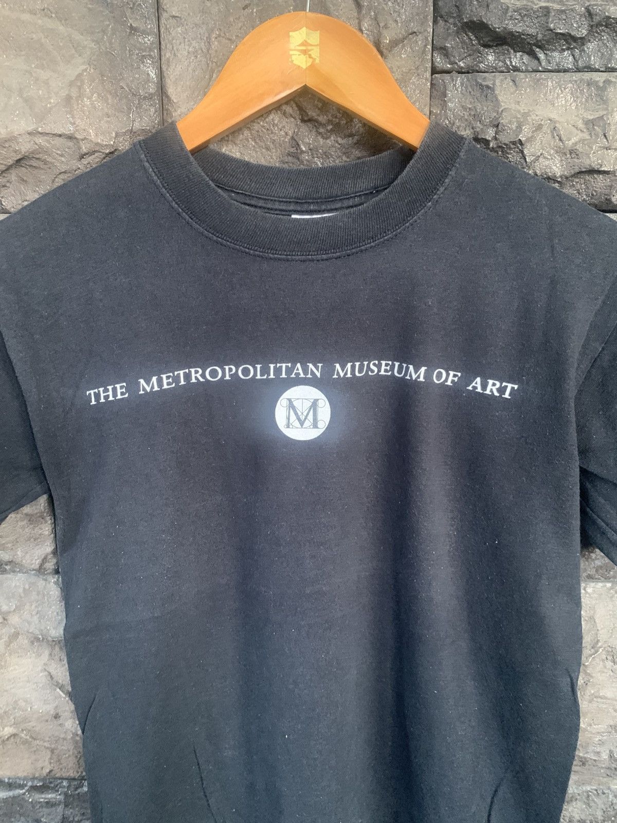 Vintage Vintage The Metropolitan Museum Of Art T shirt Size US S / EU 44-46 / 1 - 2 Thumbnail