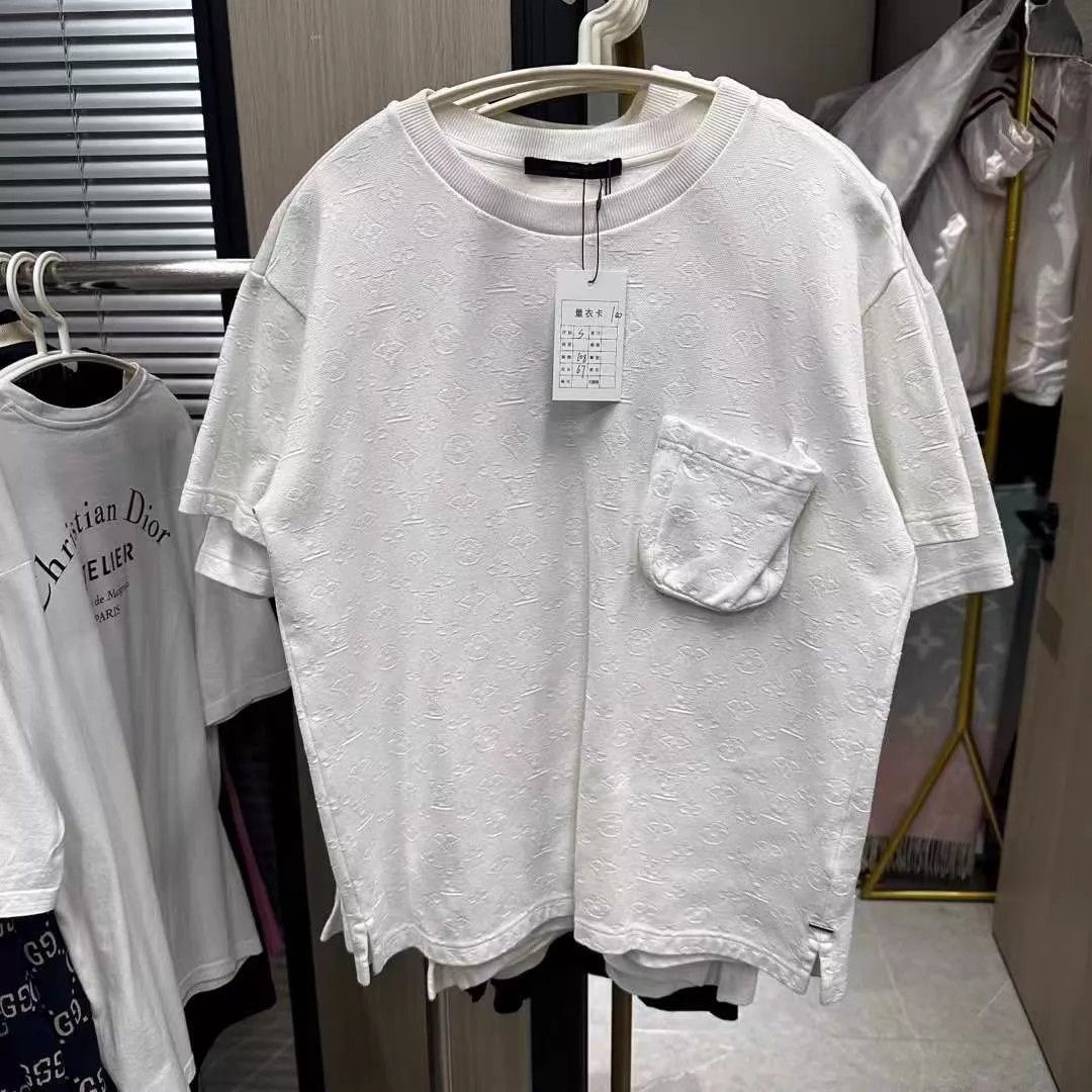 Louis Vuitton LV 3D Monogram Short Sleeve Tee OS/S New with Tags Size US S / EU 44-46 / 1 - 1 Thumbnail