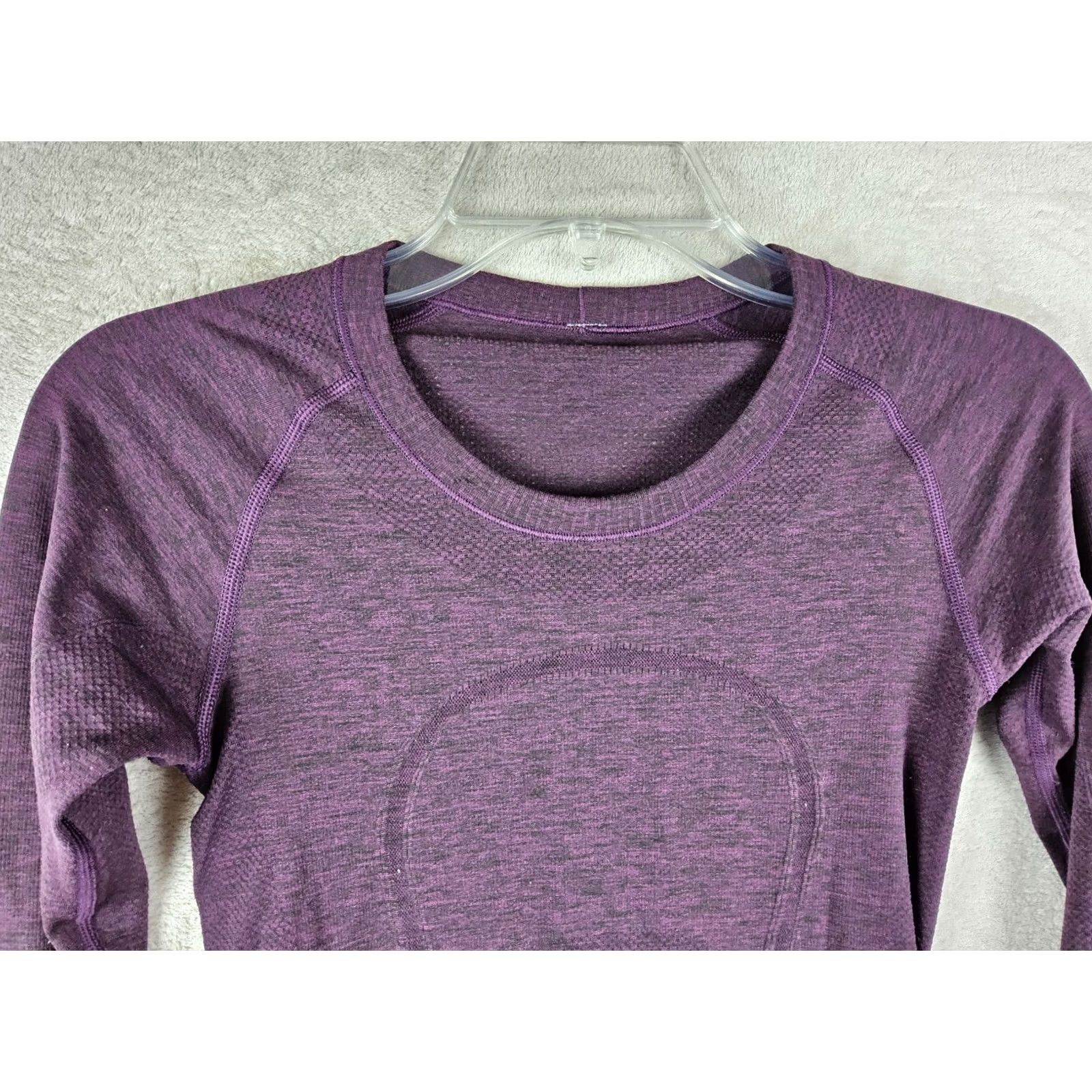 Lululemon Lululemon T-Shirt Swiftly Athletic Long Sleeve Women’s Size 4 Multicolor Striped Shirt Women, Activewear, Regular Fit Size S / US 4 / IT 40 - 3 Thumbnail