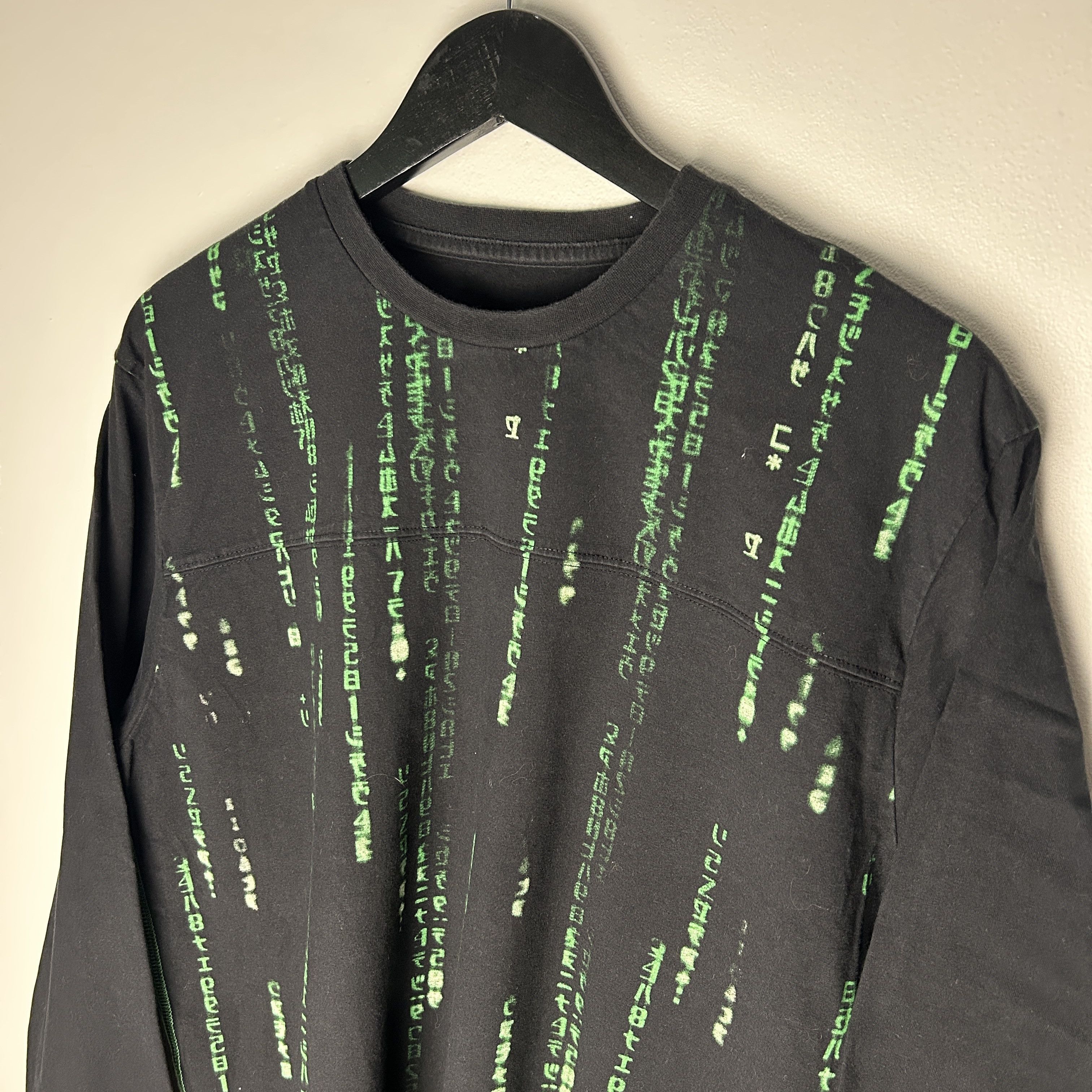 Vintage Vintage Matrix Reloaded Glitch 2003 Longsleeve Movie T-shirt Size US L / EU 52-54 / 3 - 3 Thumbnail