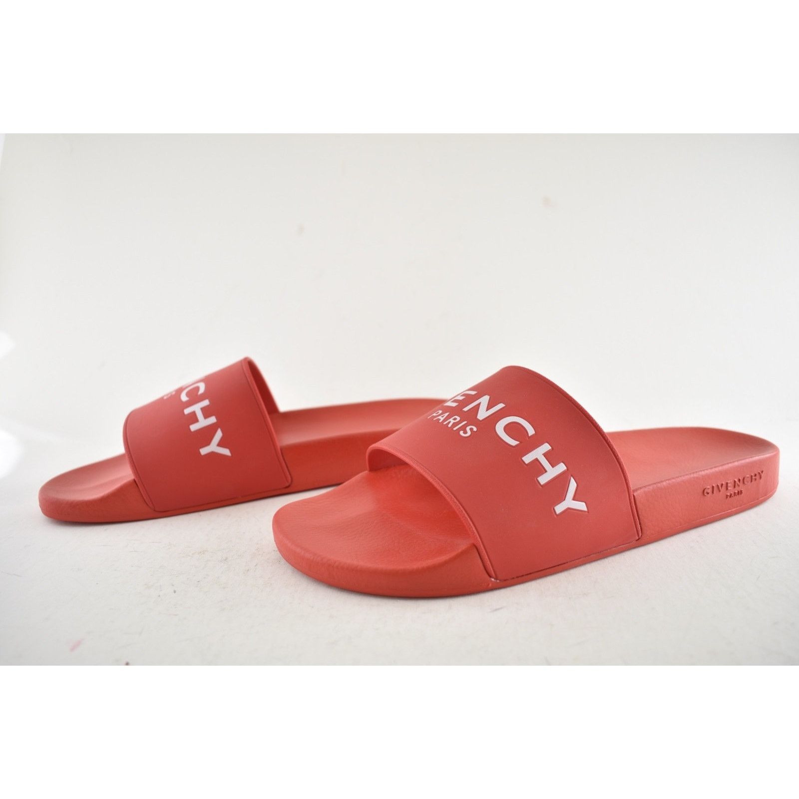 Givenchy Givenchy Paris Red White Logo Rubber Pool Slide Sandal 44 11 Size US 11 / EU 44 - 9 Thumbnail