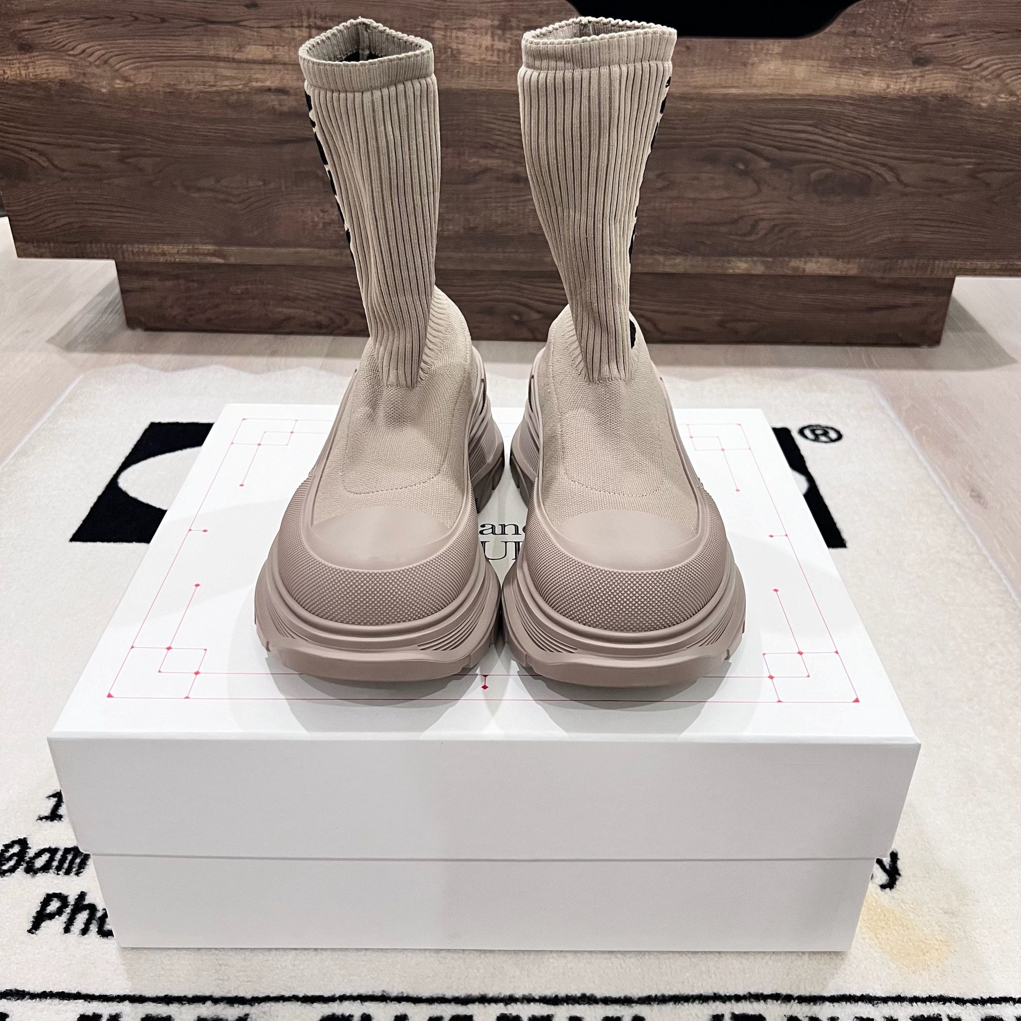 Alexander McQueen Alexander McQueen H Boot Tread Slick Beige / Tan Sock Boots Size US 8 / EU 41 - 3 Thumbnail