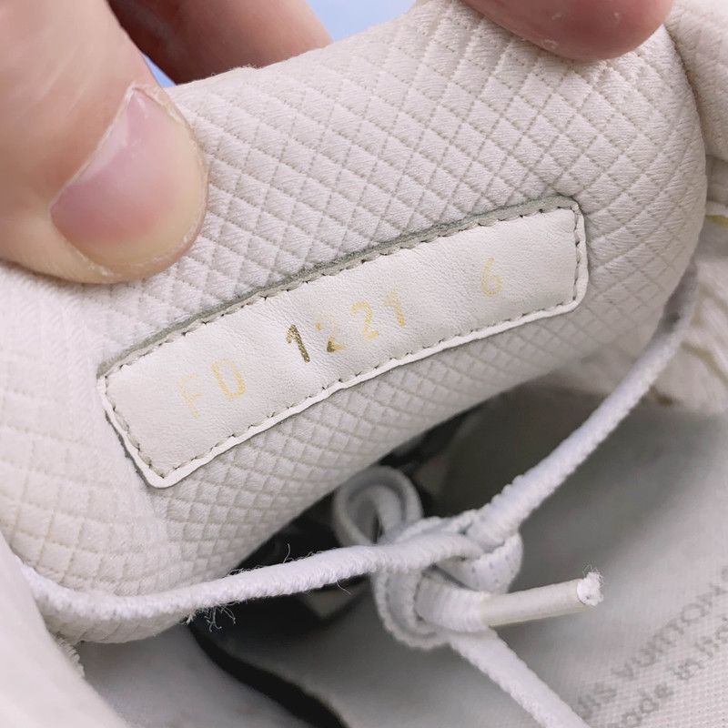 Louis Vuitton Louis Vuitton Show Up Casual Sneakers for Men - Size US 7.5 / EU 40-41 - 4 Thumbnail