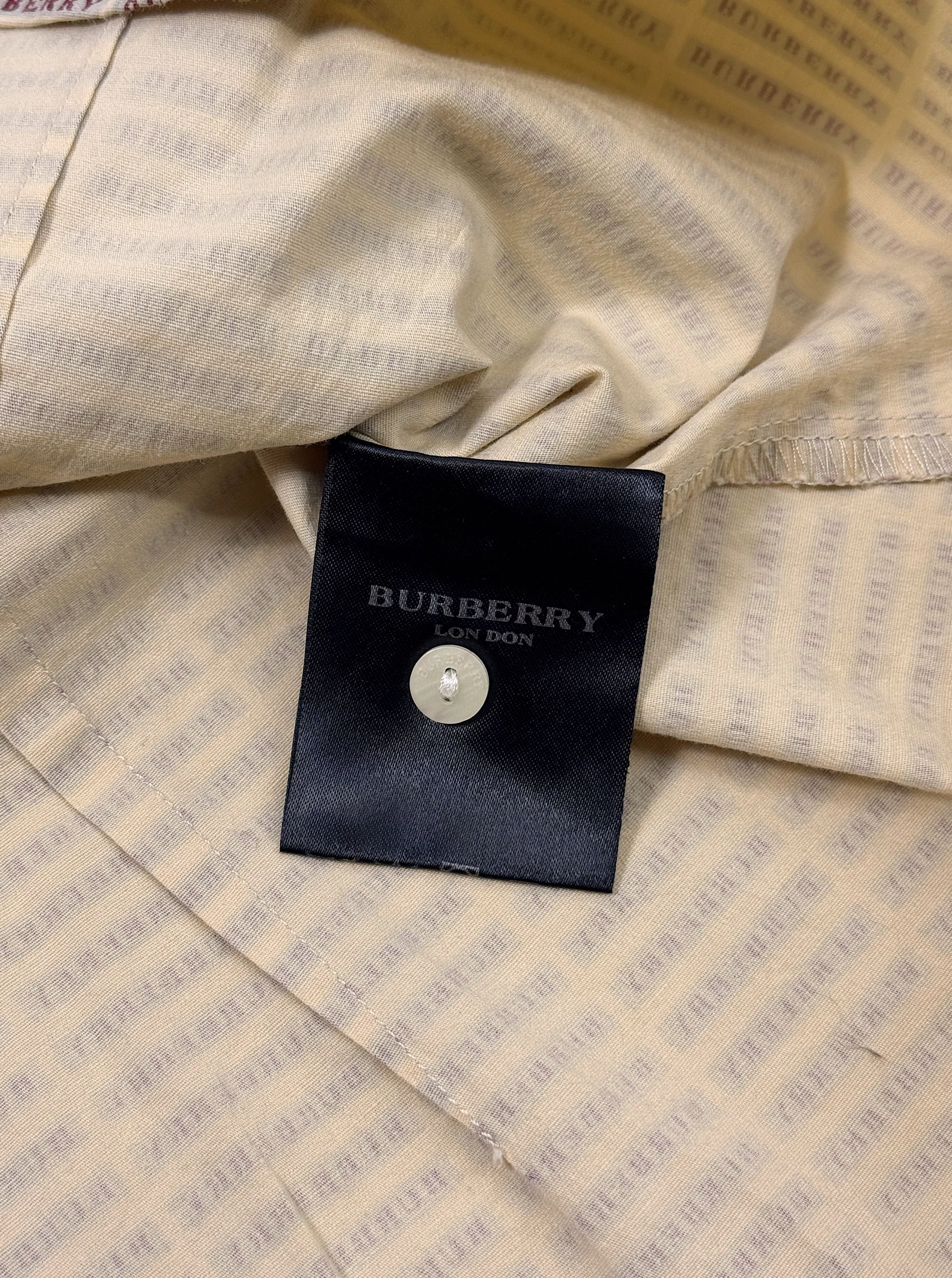 Burberry Vintage Burberry London Shirt Blouse Monogram Logo Women Size L / US 10 / IT 46 - 22 Thumbnail