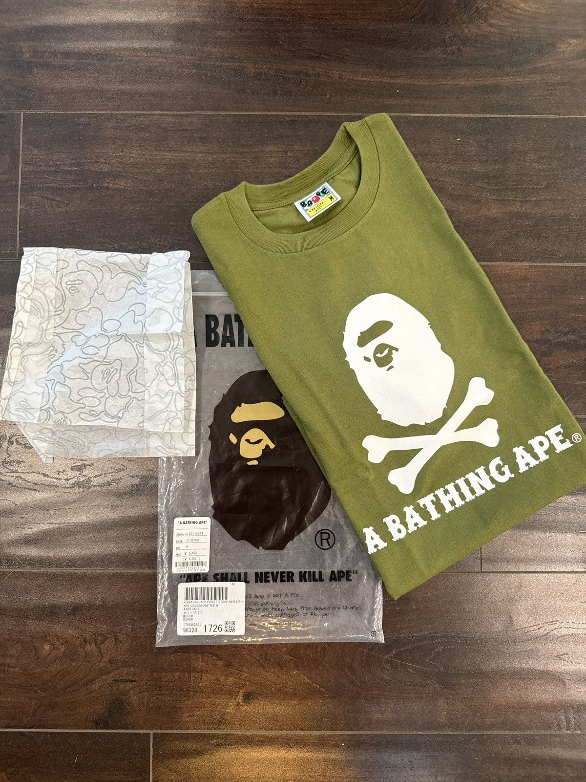 Bape Bape Pirate Store Crossbones Tee - BRAND NEW! Size US M / EU 48-50 / 2 - 1 Thumbnail