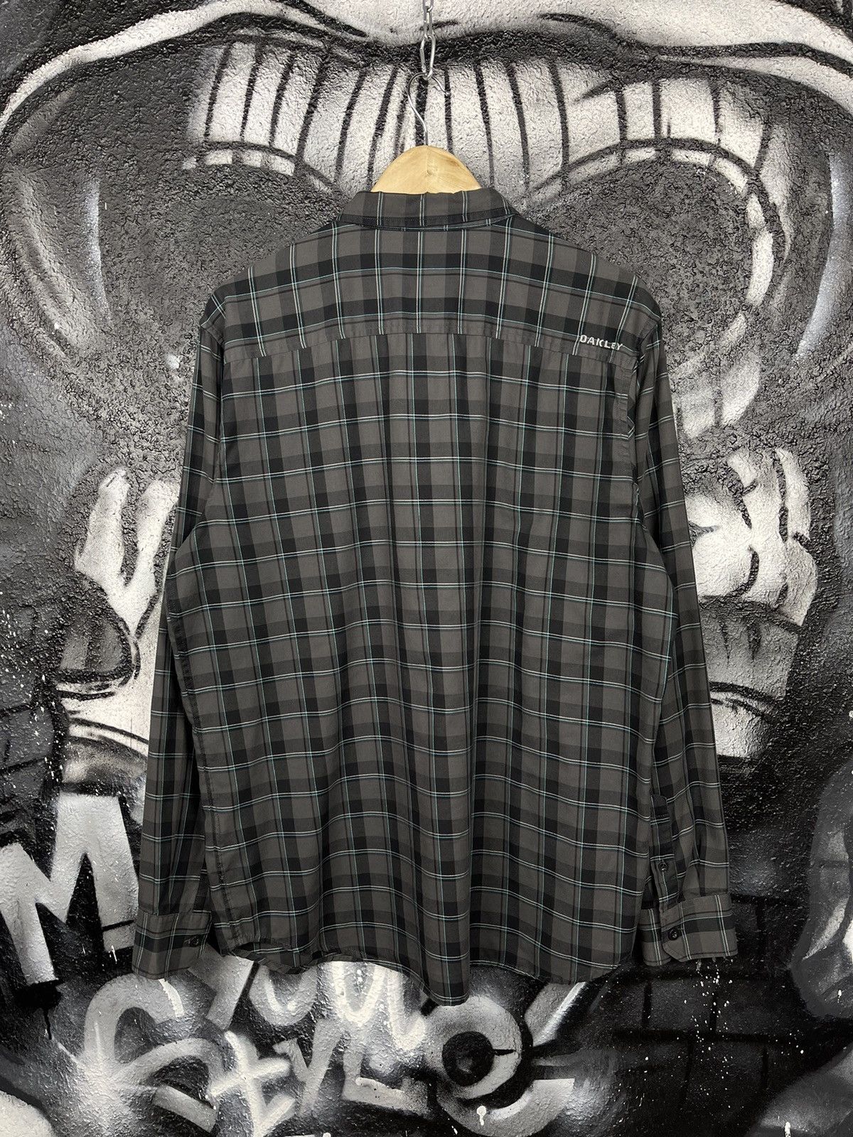 Oakley × Vintage Vintage Oakley Grey Plaid Shirt Men’s Size XL Size US XL / EU 56 / 4 - 5 Thumbnail