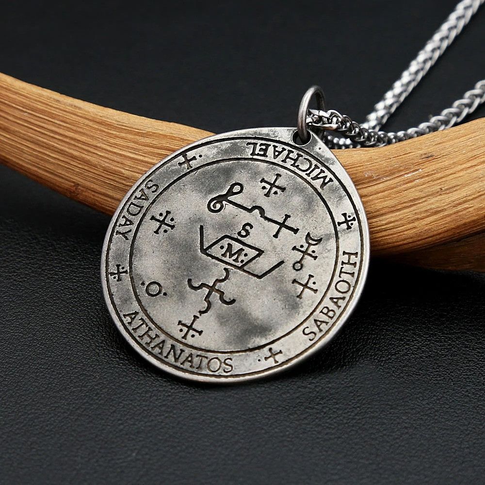 Other Vintage Round Pendant Necklace Size ONE SIZE - 4 Thumbnail