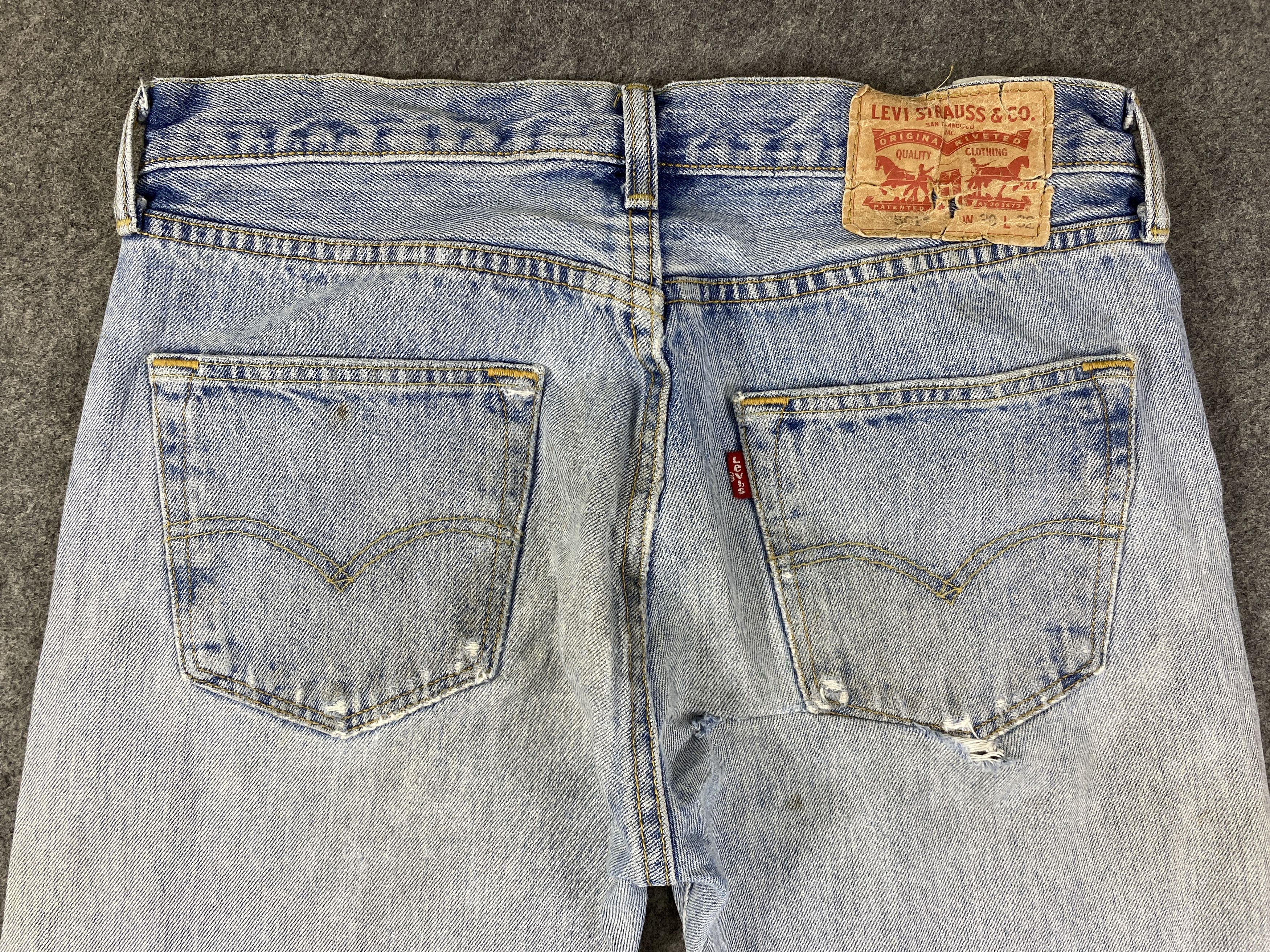 Japanese Brand Light Blue Wash Vintage Levi's 501 Jeans 32x31 Denim -JN2216 Size US 32 / EU 48 - 4 Thumbnail