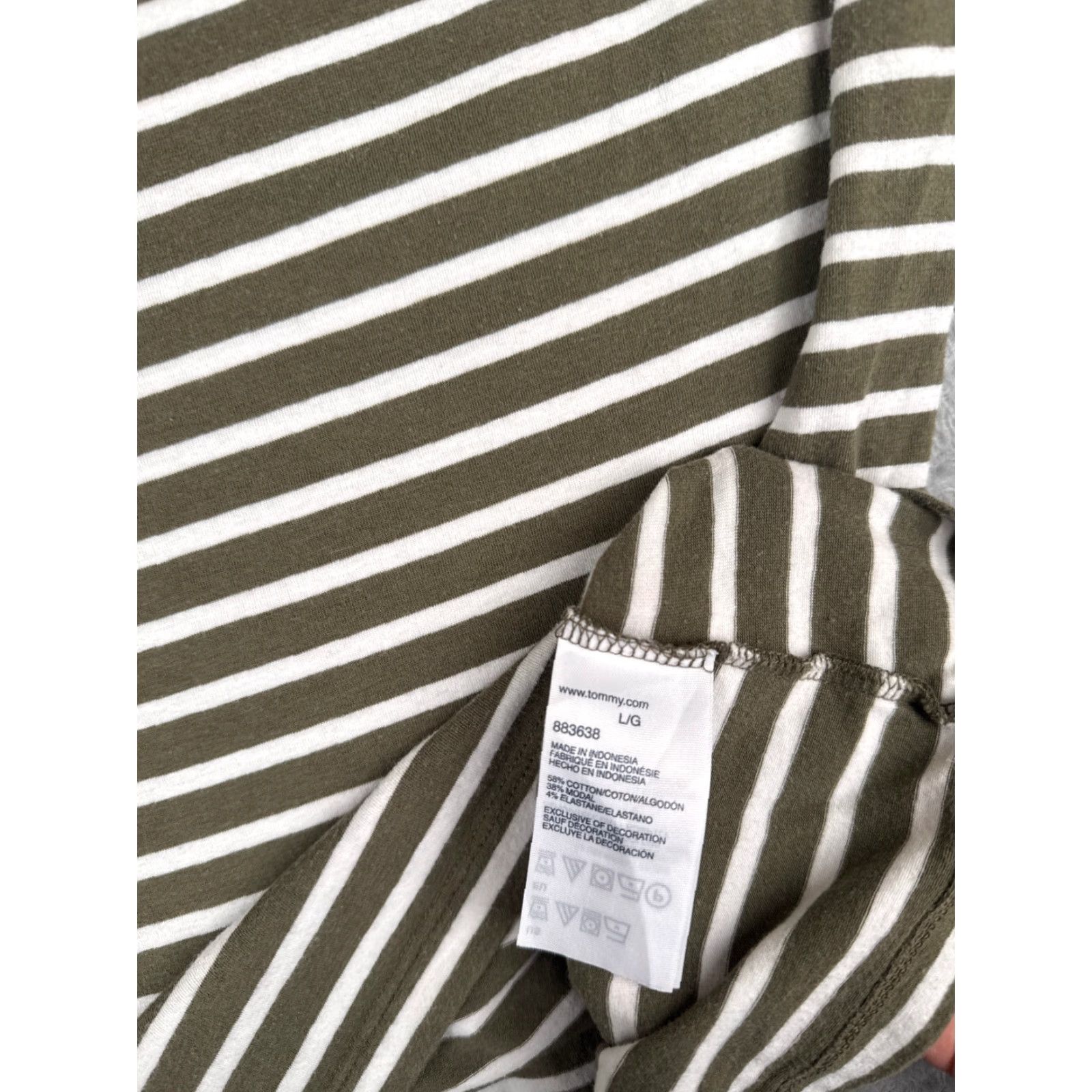 Tommy Hilfiger VINTAGE Tommy Hilfiger Shirt Women Large Green White Stripe Boat Neck Cotton Blend Size L / US 10 / IT 46 - 7 Thumbnail