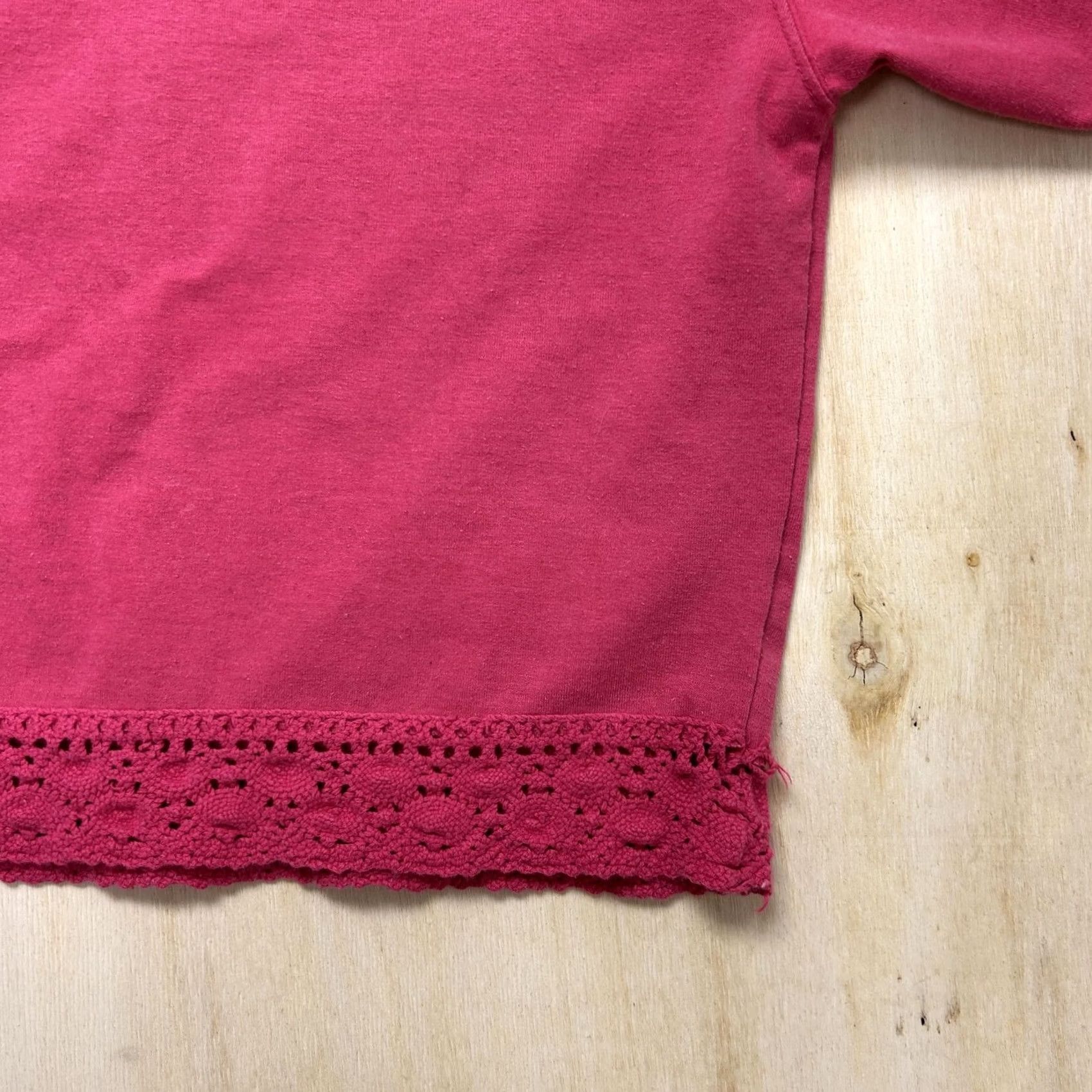 Energie VINTAGE Energie Shirt Womens Medium Pink Cropped Crochet Hem Short Sleeve Tee Size M / US 6-8 / IT 42-44 - 2 Thumbnail