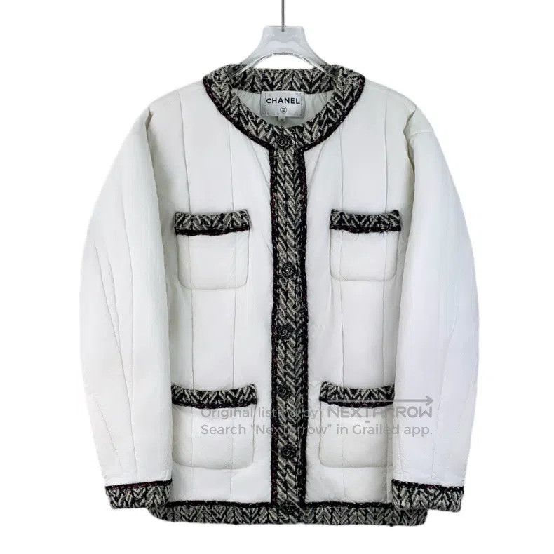 Chanel Chanel Forest Series White Rolled Round-neck Single-breast Size S / US 4 / IT 40 - 1 Thumbnail