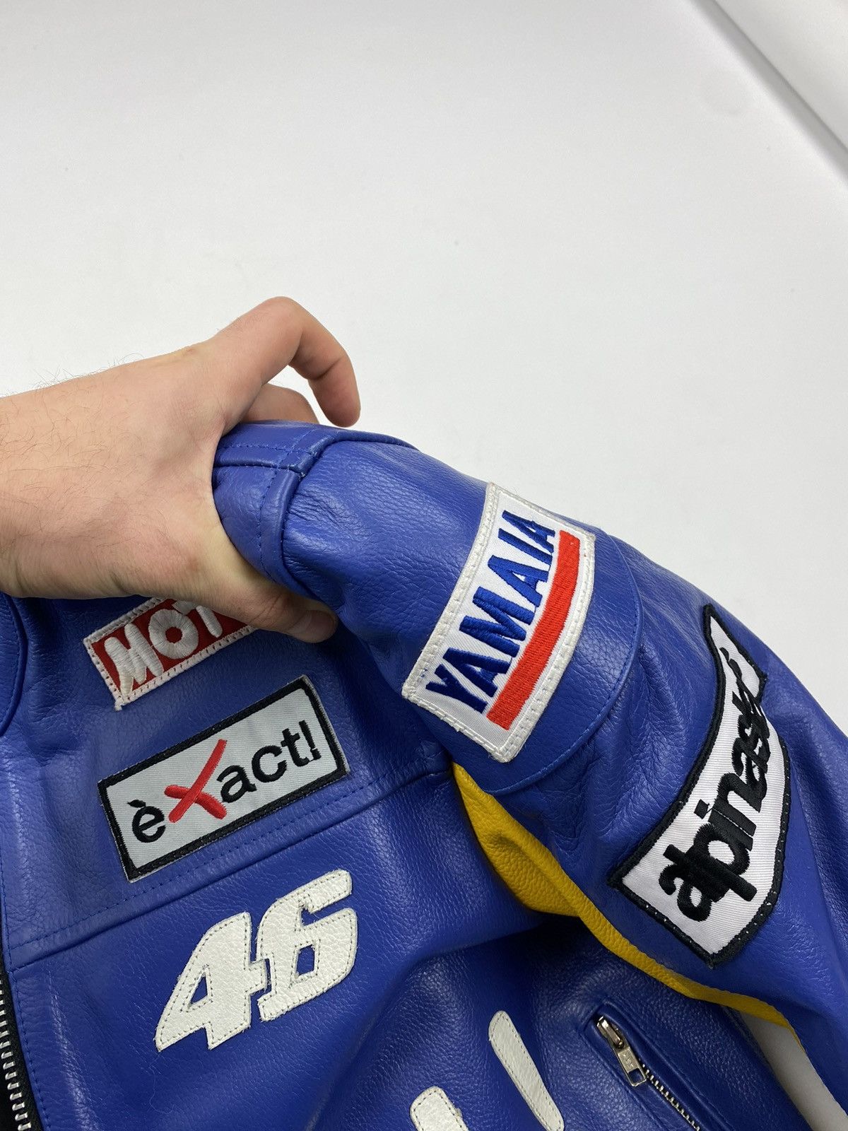 Yamaha VINTAGE RACING LEATHER JACKET VALENTINO ROSSI STYLE Size US S / EU 44-46 / 1 - 14 Thumbnail