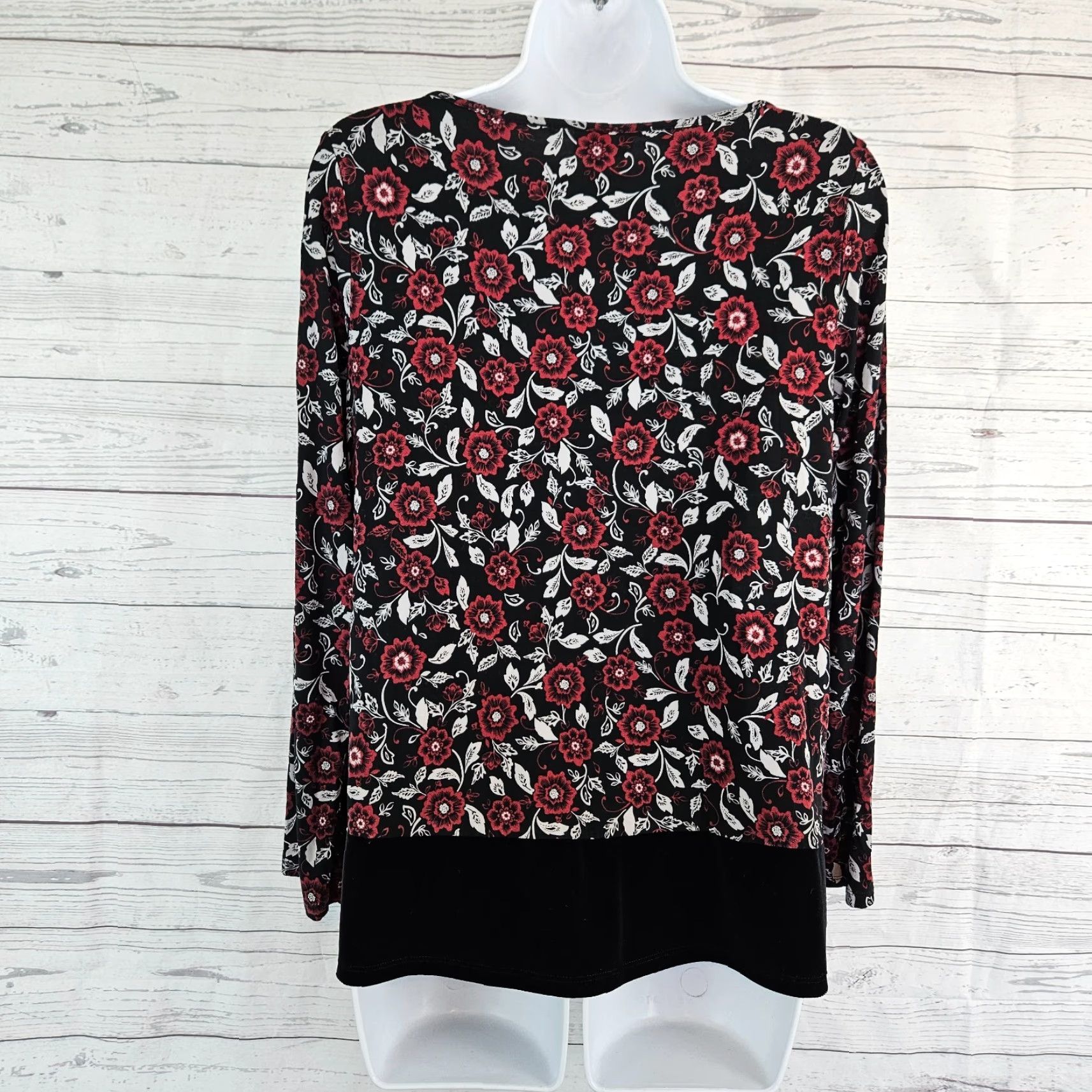 J. Jill J Jill Wearever Collection Womens Top Sz Small Red Black Floral Velvet Hem Blouse Long Sleeve Knit Pullover Multicolor Floral Pattern Shirt Womens Size S / US 4 / IT 40 - 3 Thumbnail