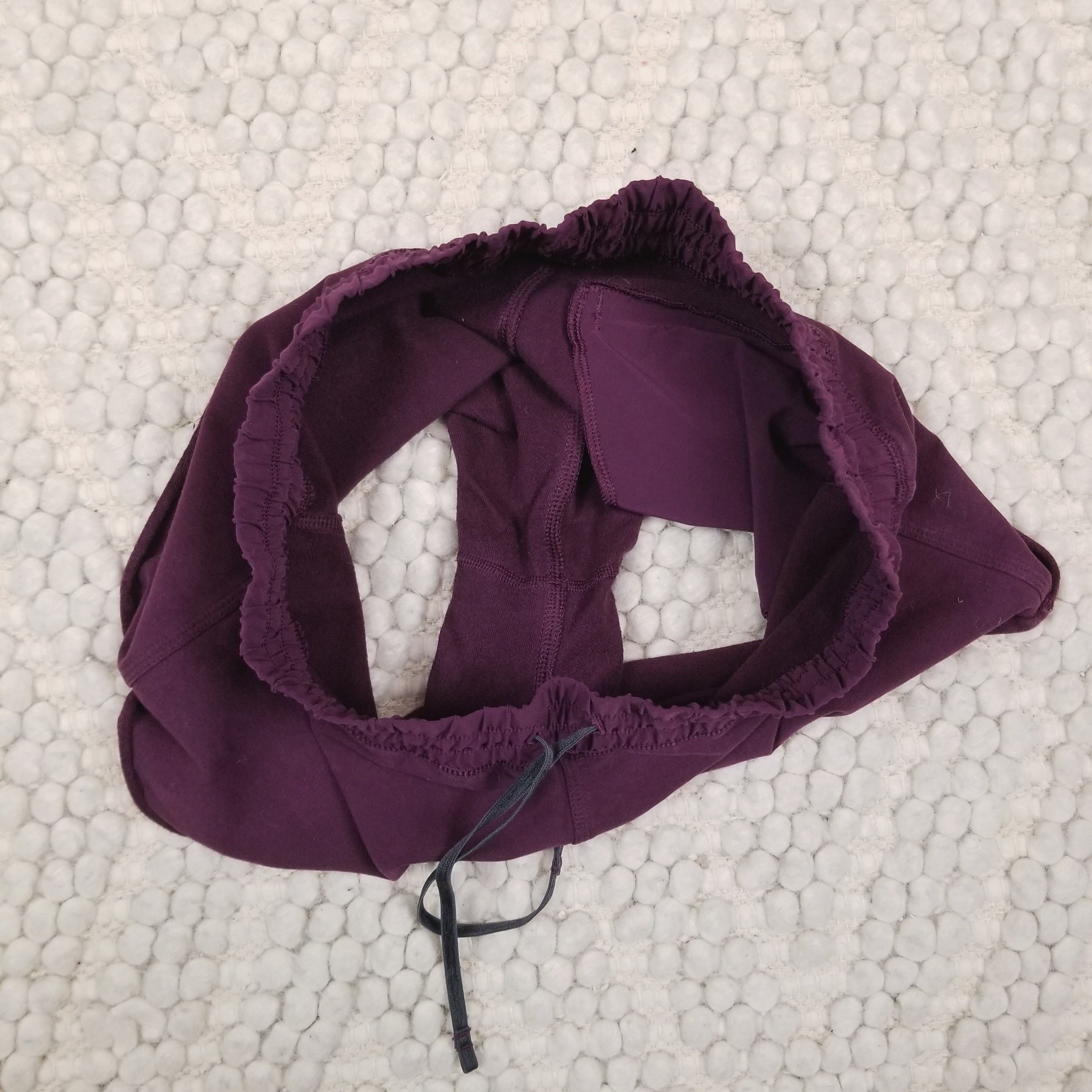 Lululemon Blissed Out Short II Size 27" / US 4 / IT 40 - 2 Thumbnail