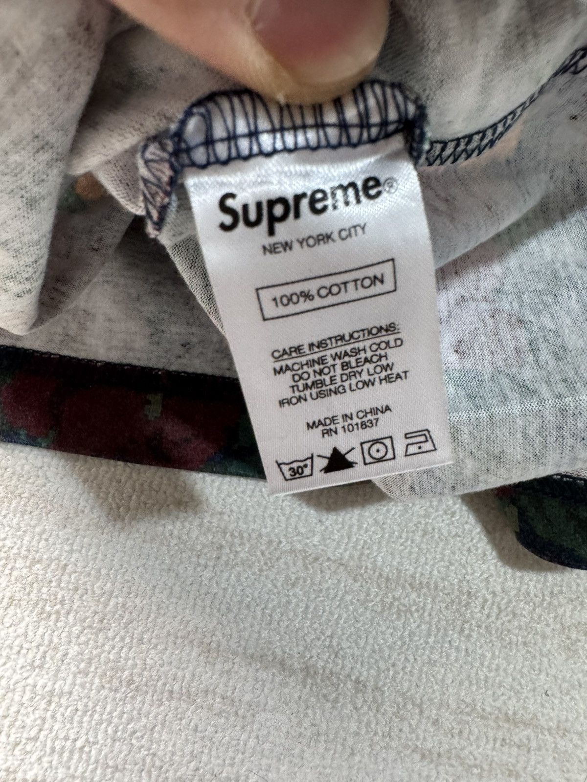 Supreme Small logo floral tee Size US M / EU 48-50 / 2 - 5 Thumbnail