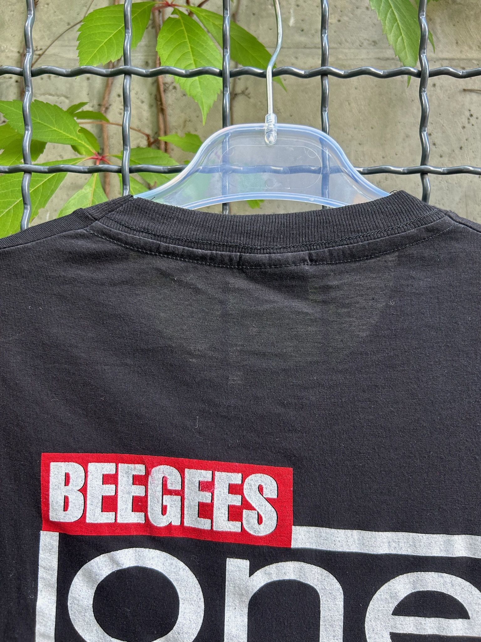 Band Tees Vintage 1989 Bee Gees One For All Tour T-shirt Size US L / EU 52-54 / 3 - 14 Thumbnail
