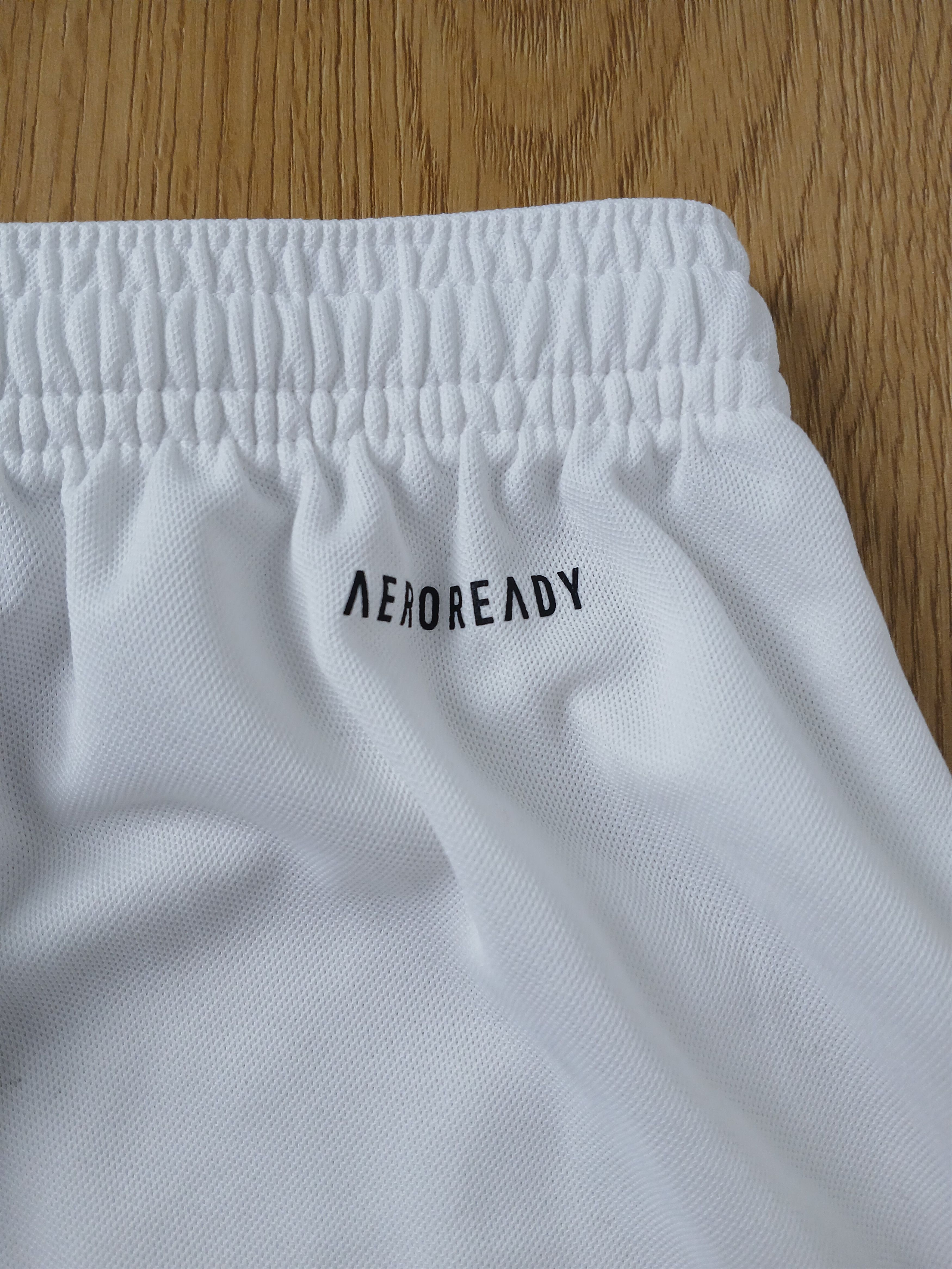 Adidas KIDS Adidas Shorts Size US 26 / EU 42 - 4 Thumbnail