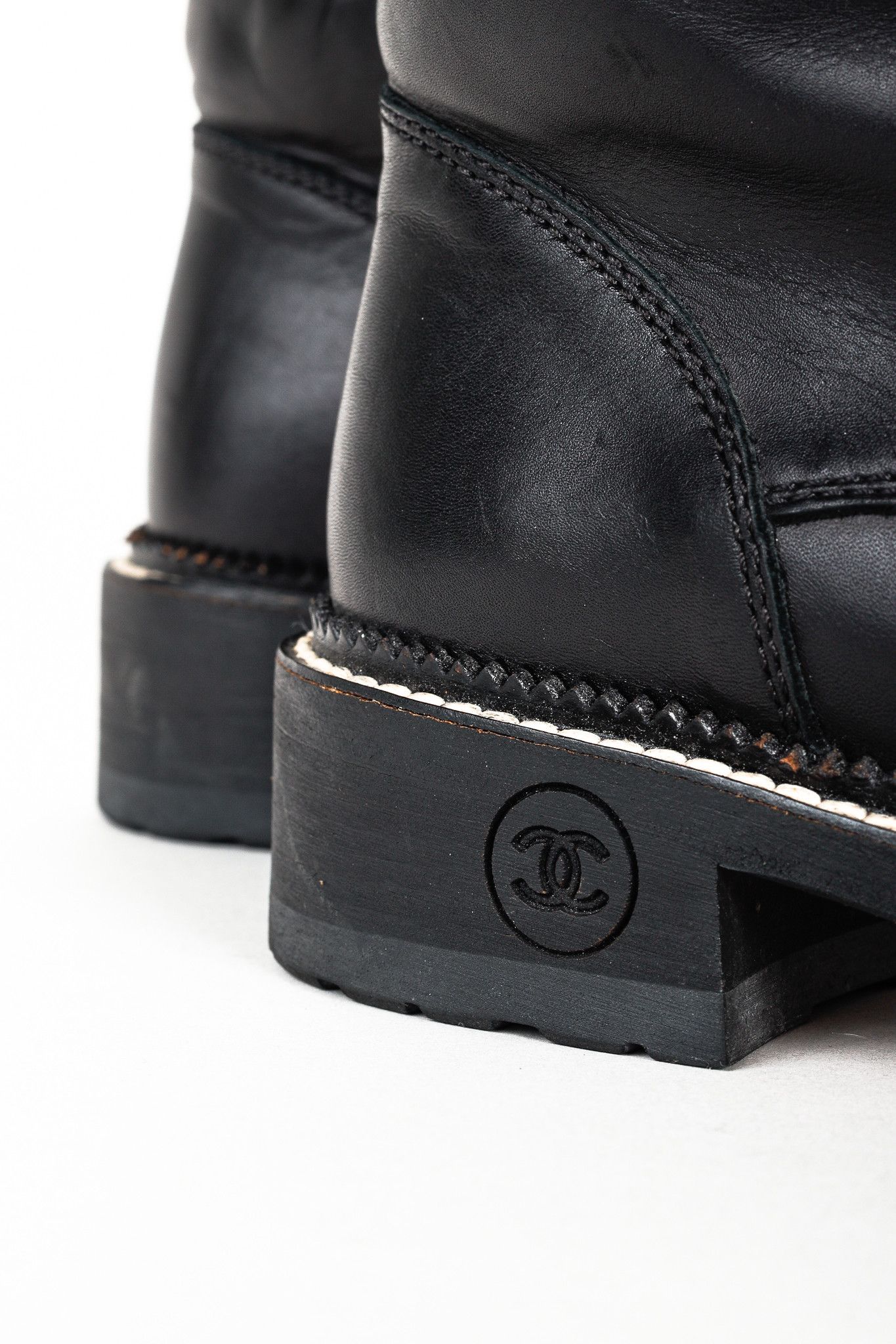 Chanel Chanel 15A Black Leather Tweed-Trim Lace-Up Short Boots Size US 6 / IT 36 - 10 Thumbnail