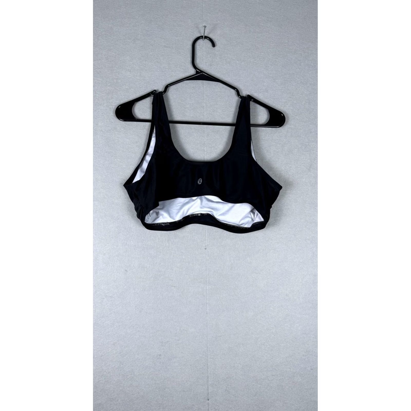Lululemon Lululemon Sports Bra Womens Medium Black Crossover V-Neck Wrap Swim Top Athletic Size M / US 6-8 / IT 42-44 - 4 Thumbnail