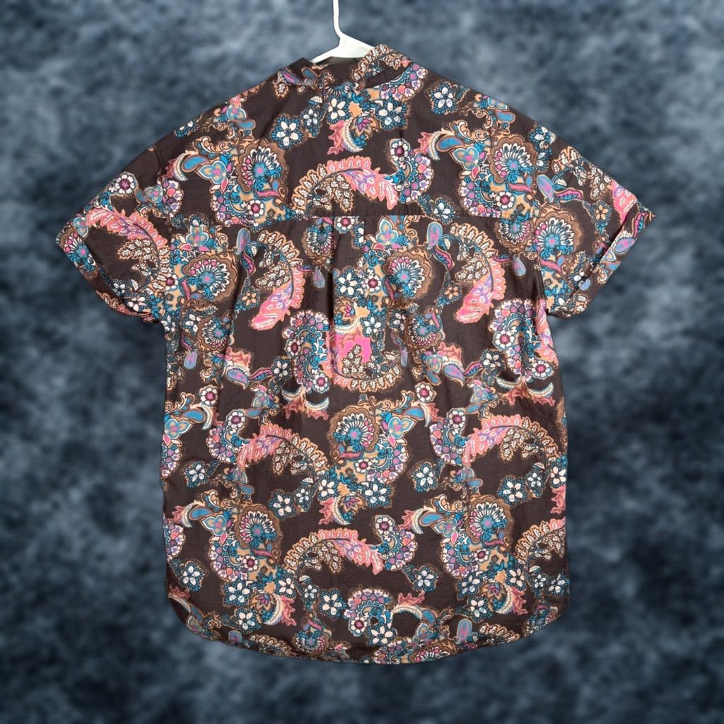 Vintage We The Free Womens Shirt Adult Medium M Brown Paisley Short Sleeve Button-Up Crew Neck Casual 90s? Size M / US 6-8 / IT 42-44 - 1 Thumbnail