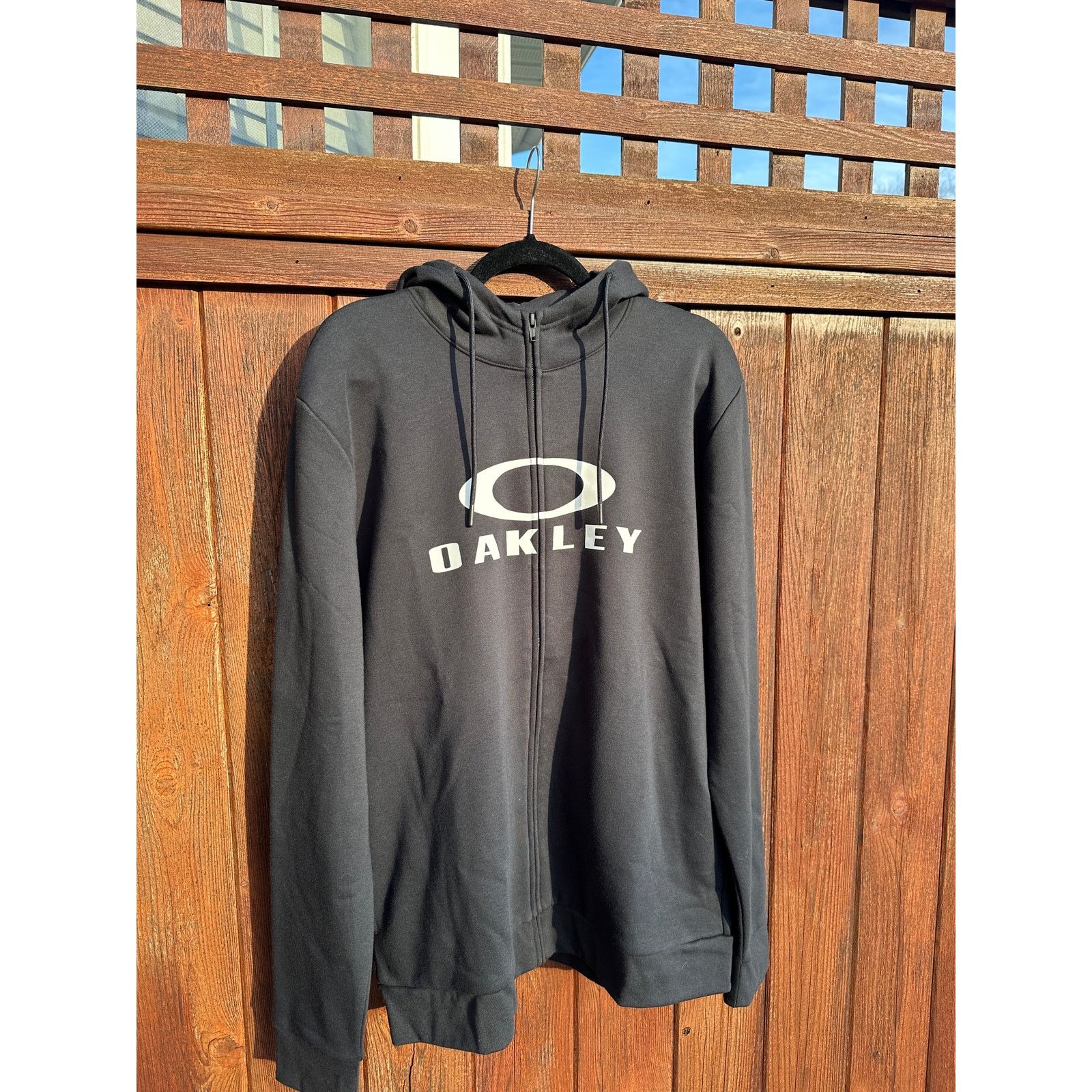 Oakley Oakley full-zip hooded sweatshirt New with tags (Black) Size US M / EU 48-50 / 2 - 1 Thumbnail