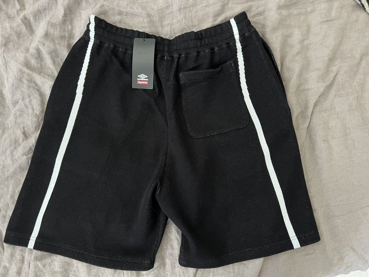 Size Small Black Supreme®/Umbro® Knit Soccer Short