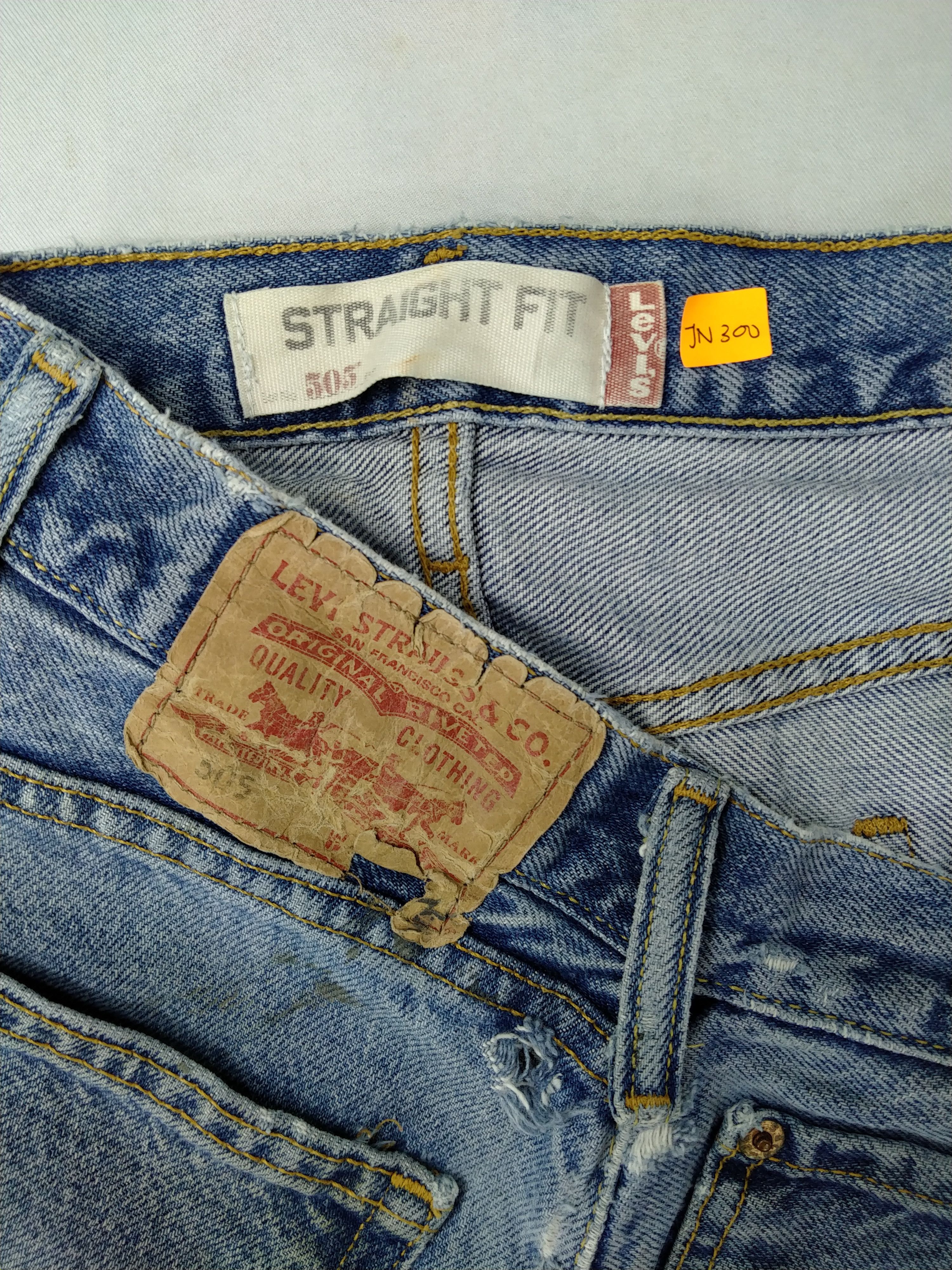 Levi's Vintage Levi's 505 Straight Fit 41 x 29 Denim -JN300 Size US 41 - 12 Thumbnail