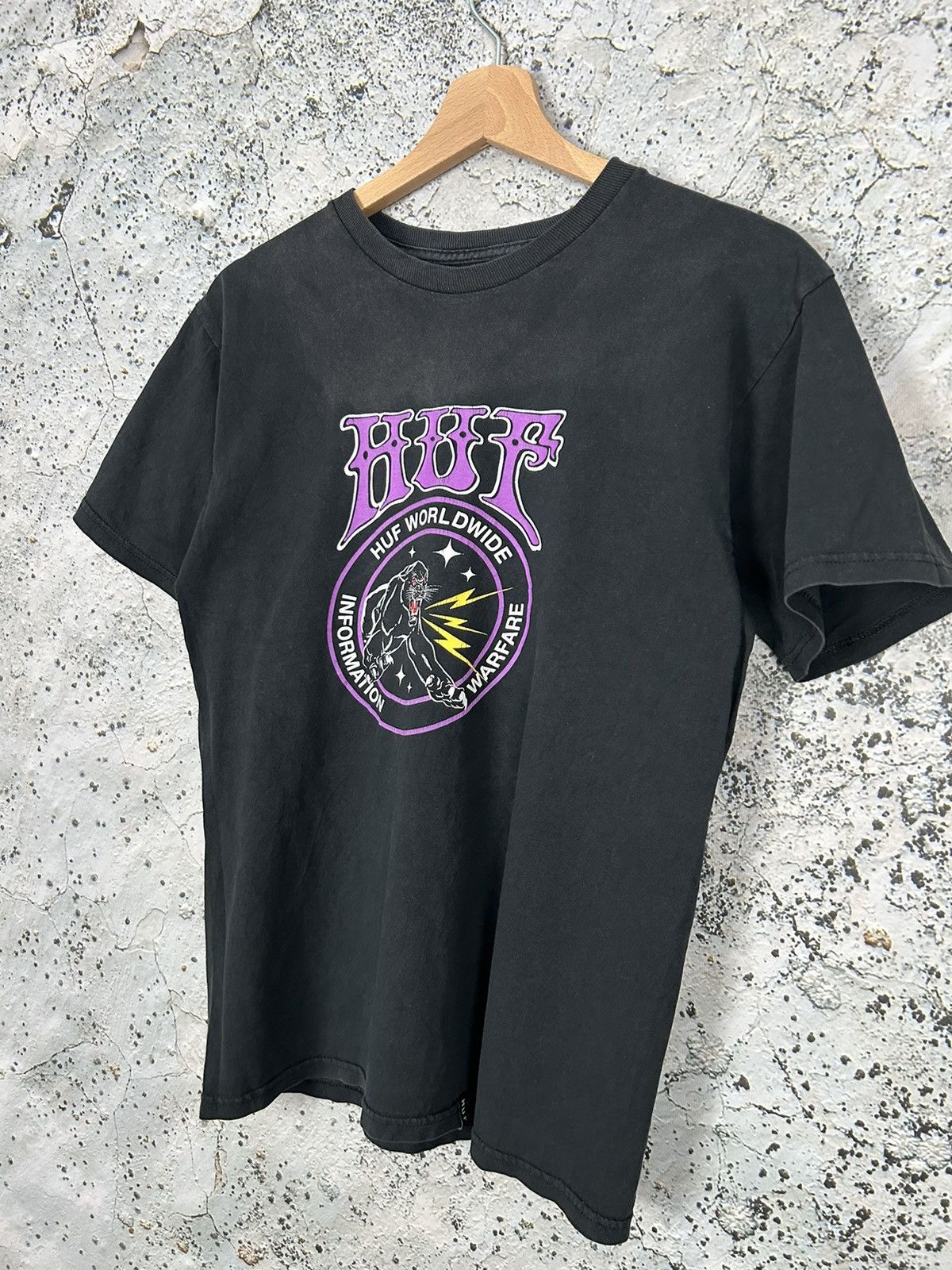 Huf Huf Skateboards Panther Animal Graphic Tee Streetwear Size US S / EU 44-46 / 1 - 2 Thumbnail